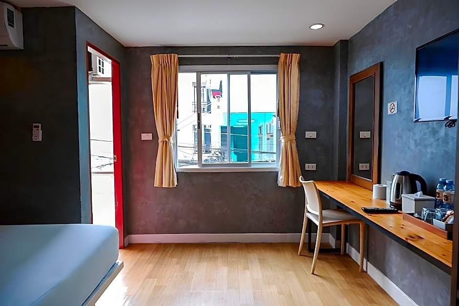 18 Coins Budget Hotel Pattaya