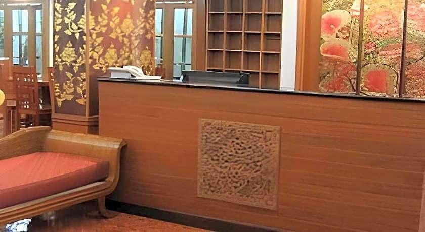Chada Thai House 3*
