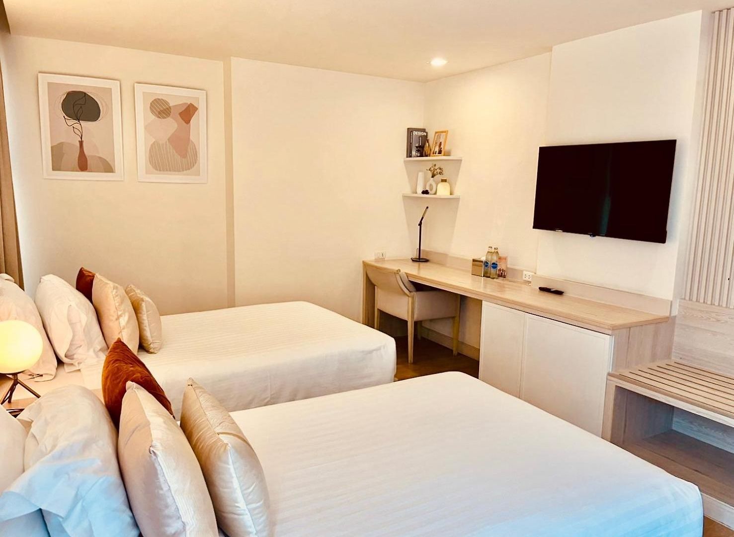 โรงแรม พัทยาซีวิว - Sha Extra 4*
