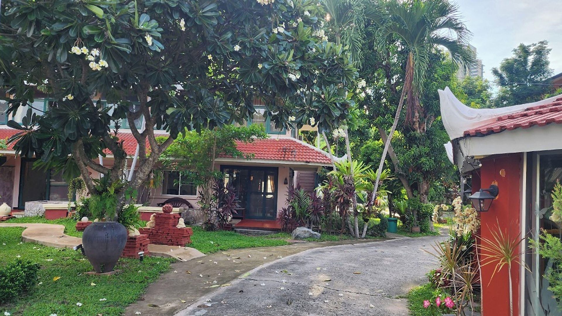 Safari Riviera โรงแรม