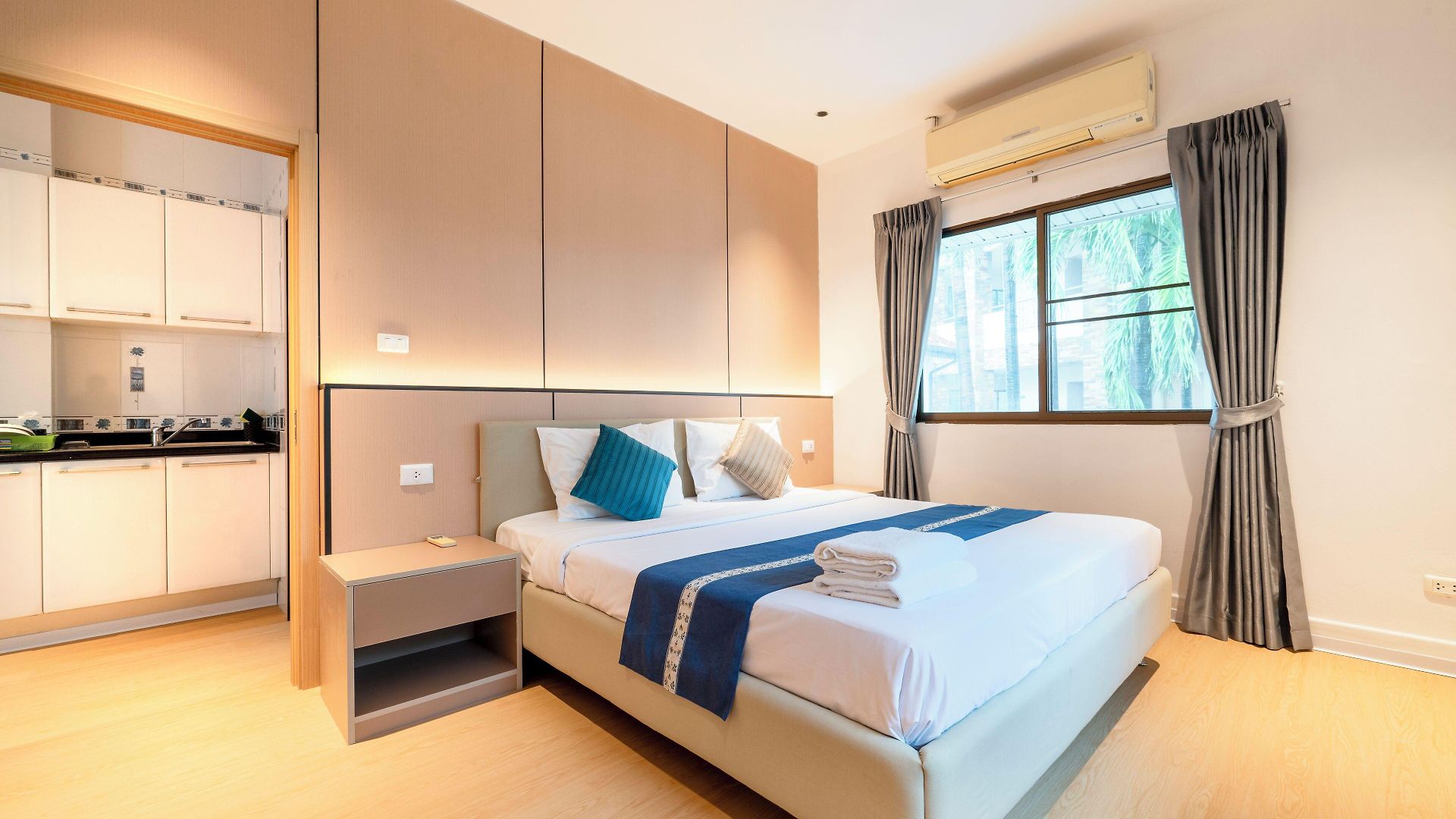 Hotel Selina Place 3*