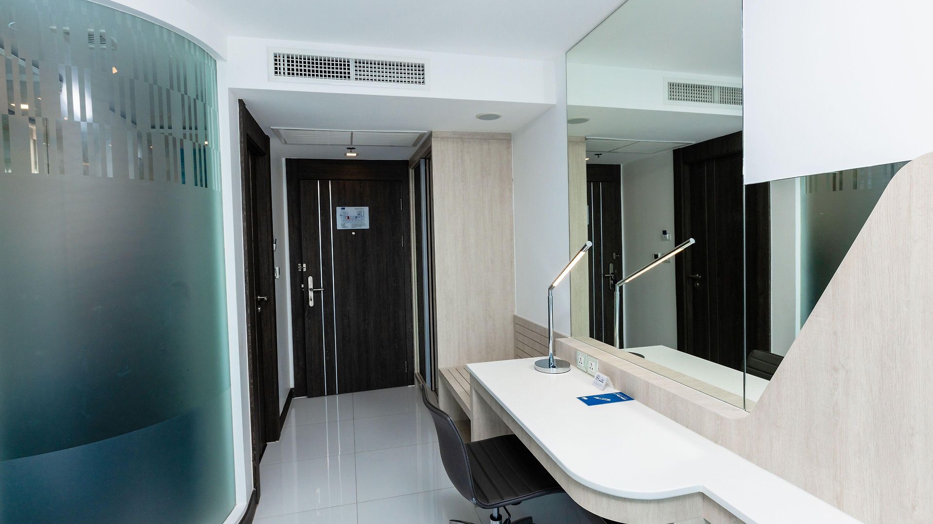 Express By Ihg โรงแรม 4*