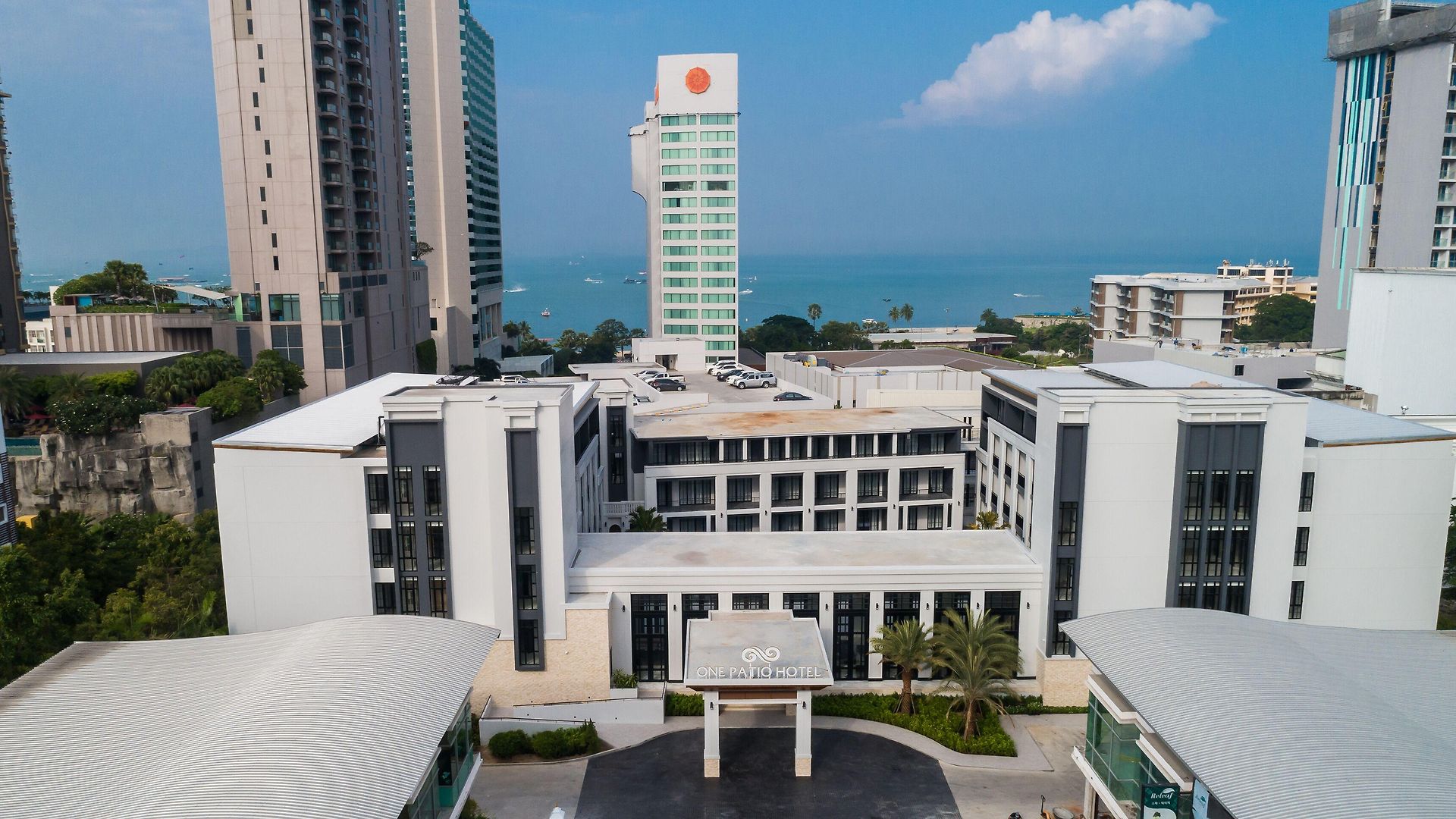 โรงแรม One Patio - Sha Extra Pattaya