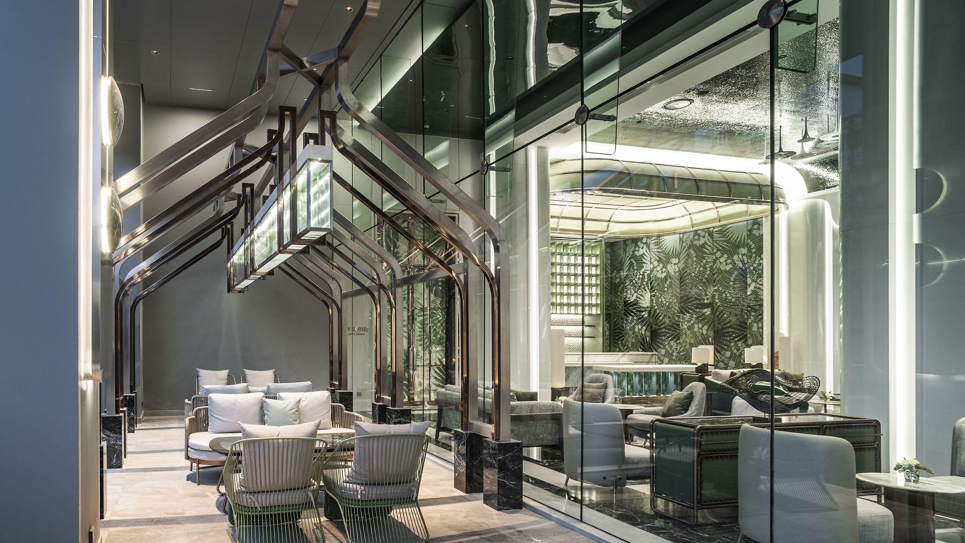 แกรนด์ เซนเตอร์ พอยต์ สเปซ พัทยา โรงแรม 5*