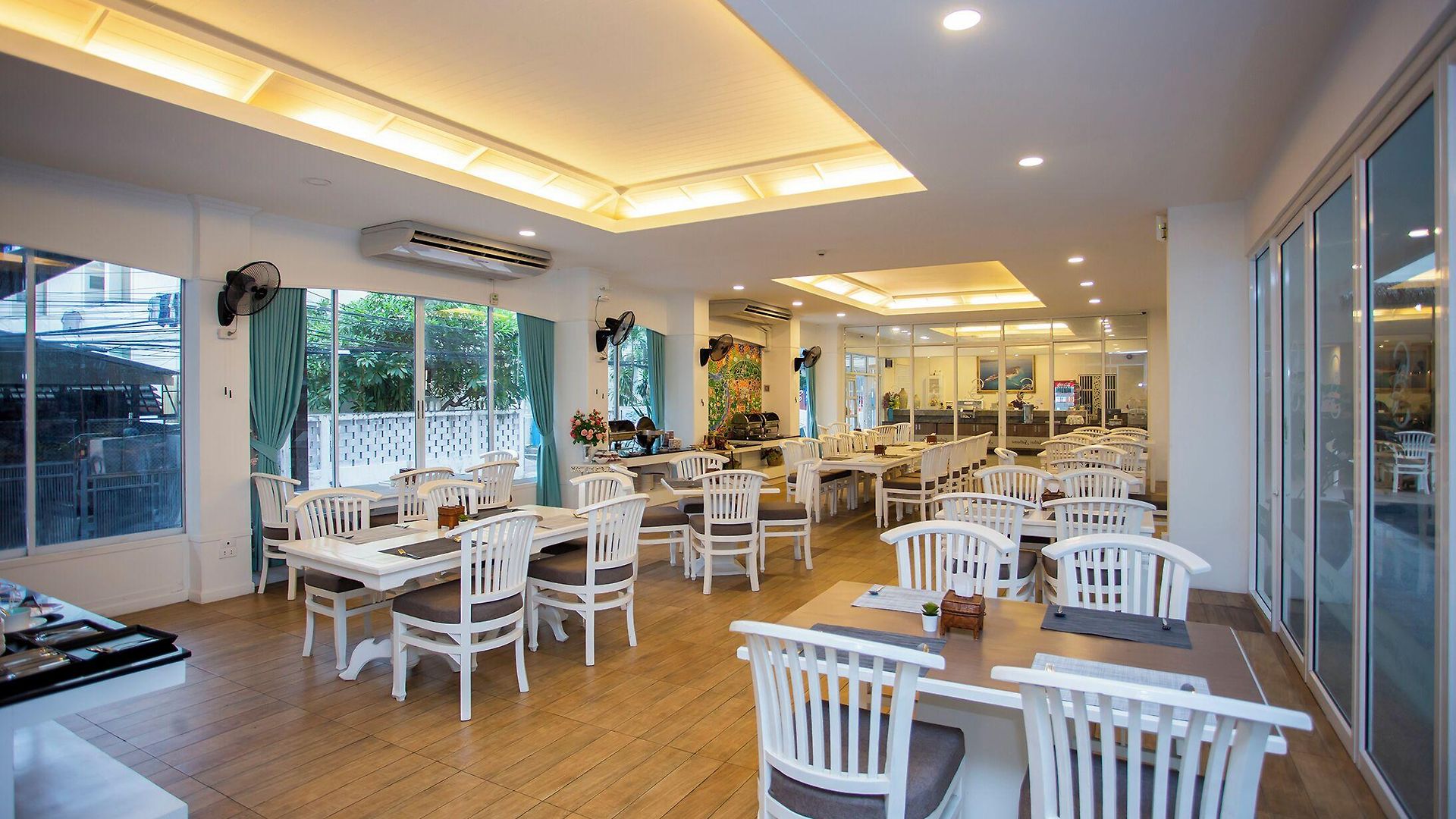 โรงแรม Sabai Sabana 4*