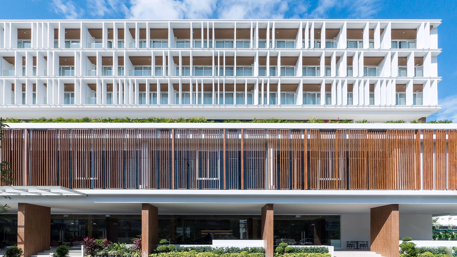 Hotel Shambhala 4*