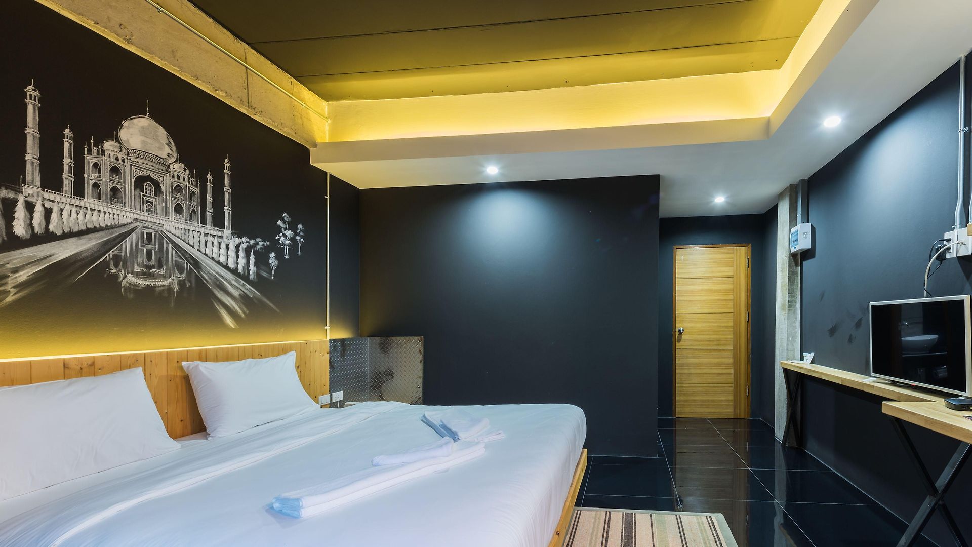 Nine Blue โรงแรม Pattaya