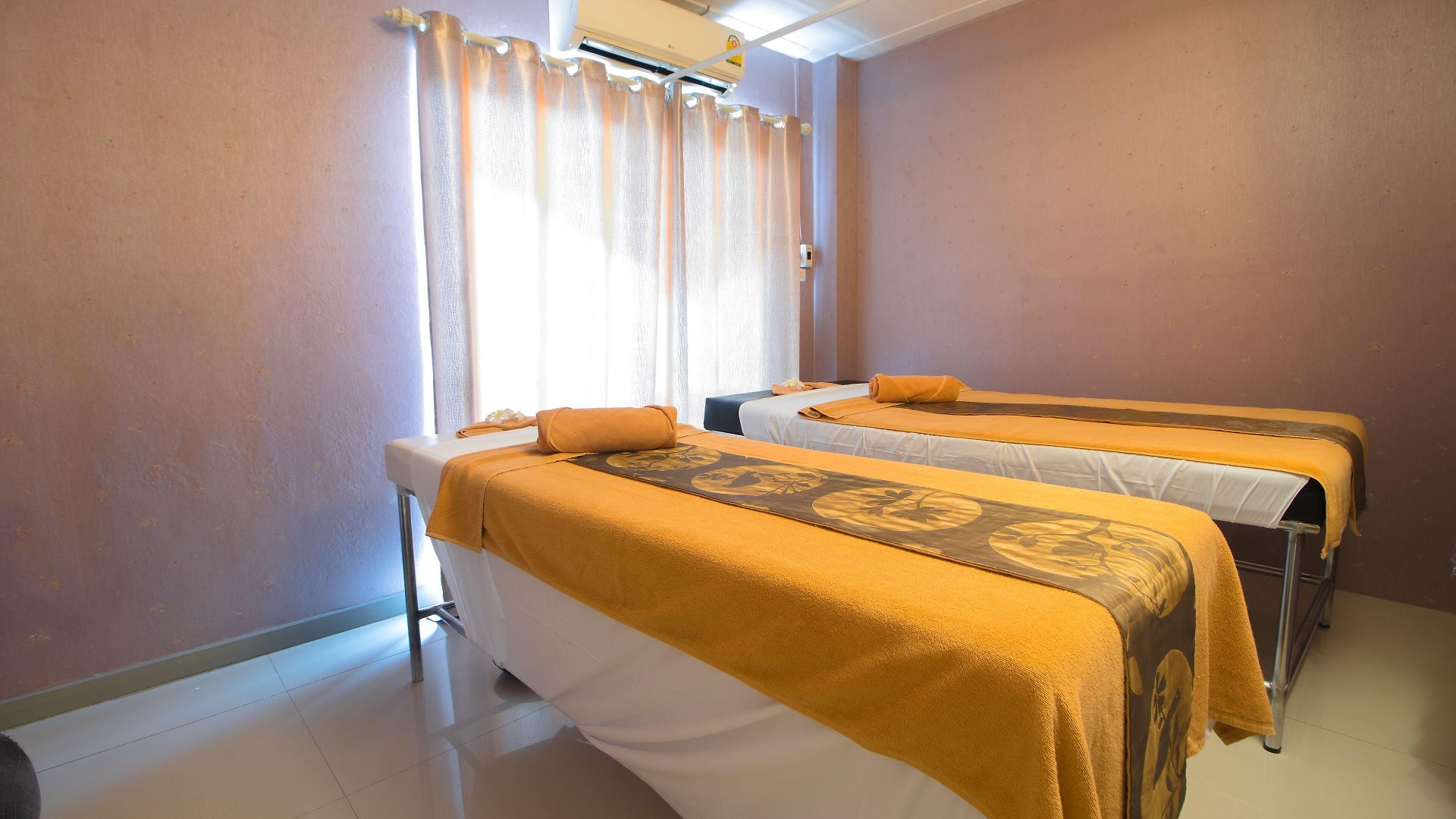 โรงแรม Tsix5 Quarter Pattaya