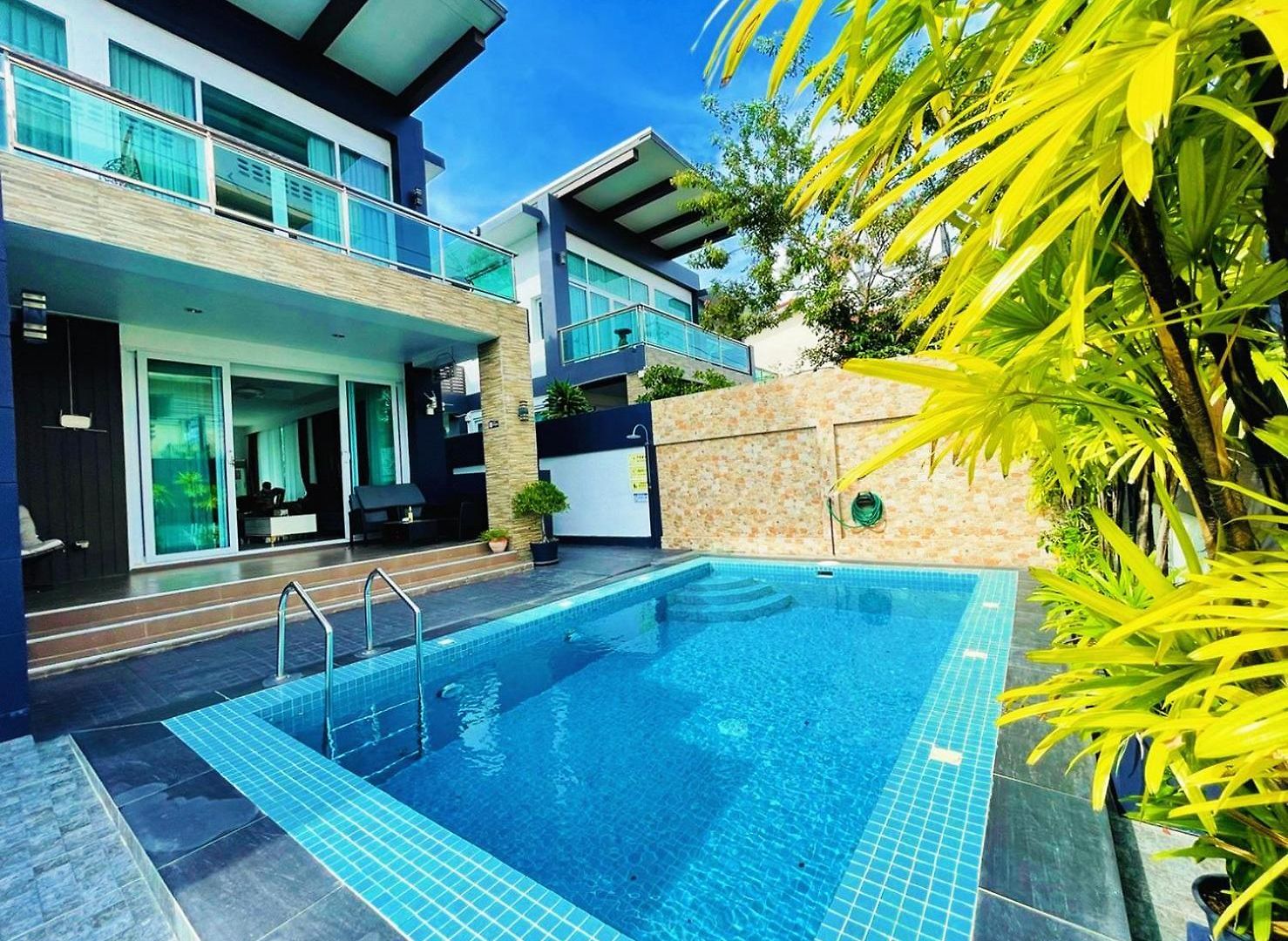 Kw Pool * Pattaya