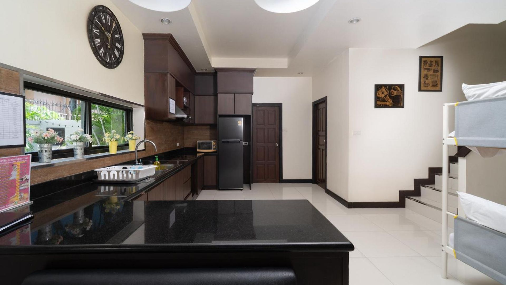 Luxury Pool 4 Bedroom 900m 1.5 Km Downtown Pattaya