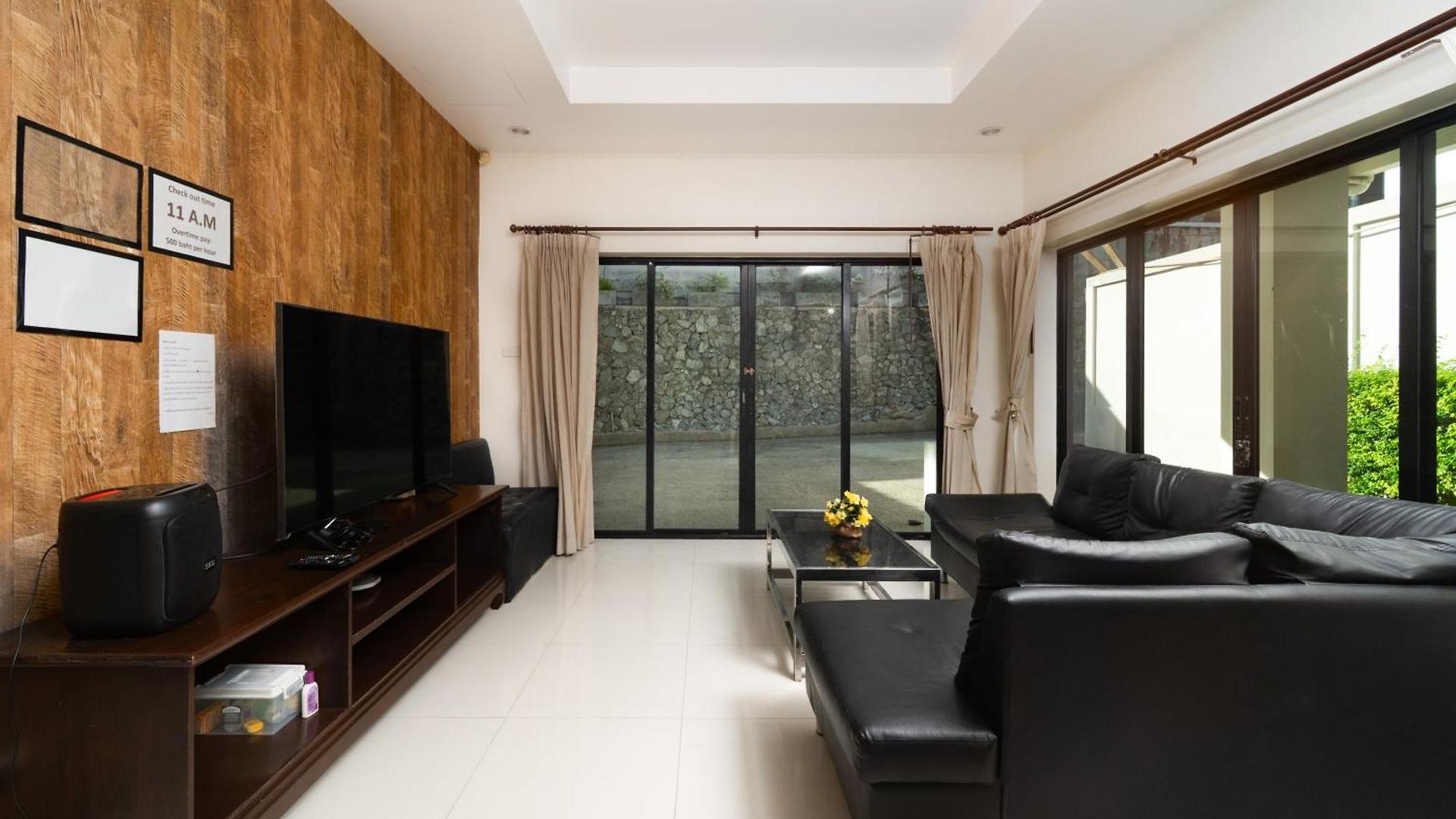 Luxury Pool 4 Bedroom 900m 1.5 Km Downtown