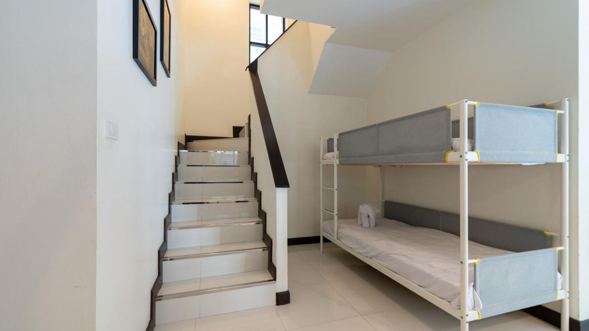 Villa Luxury Pool 4 Bedroom 900m 1.5 Km Downtown Pattaya
