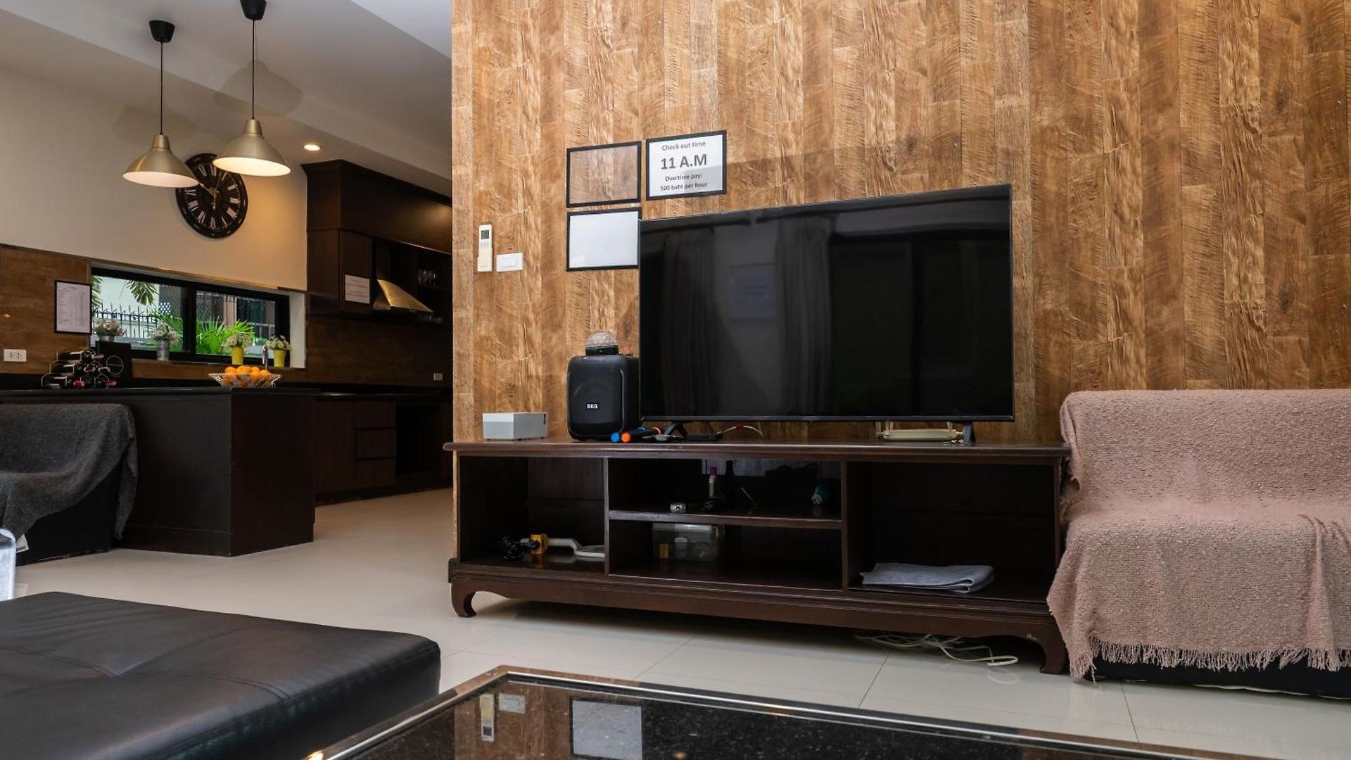 Luxury Pool 4 Bedroom 900m 1.5 Km Downtown Villa