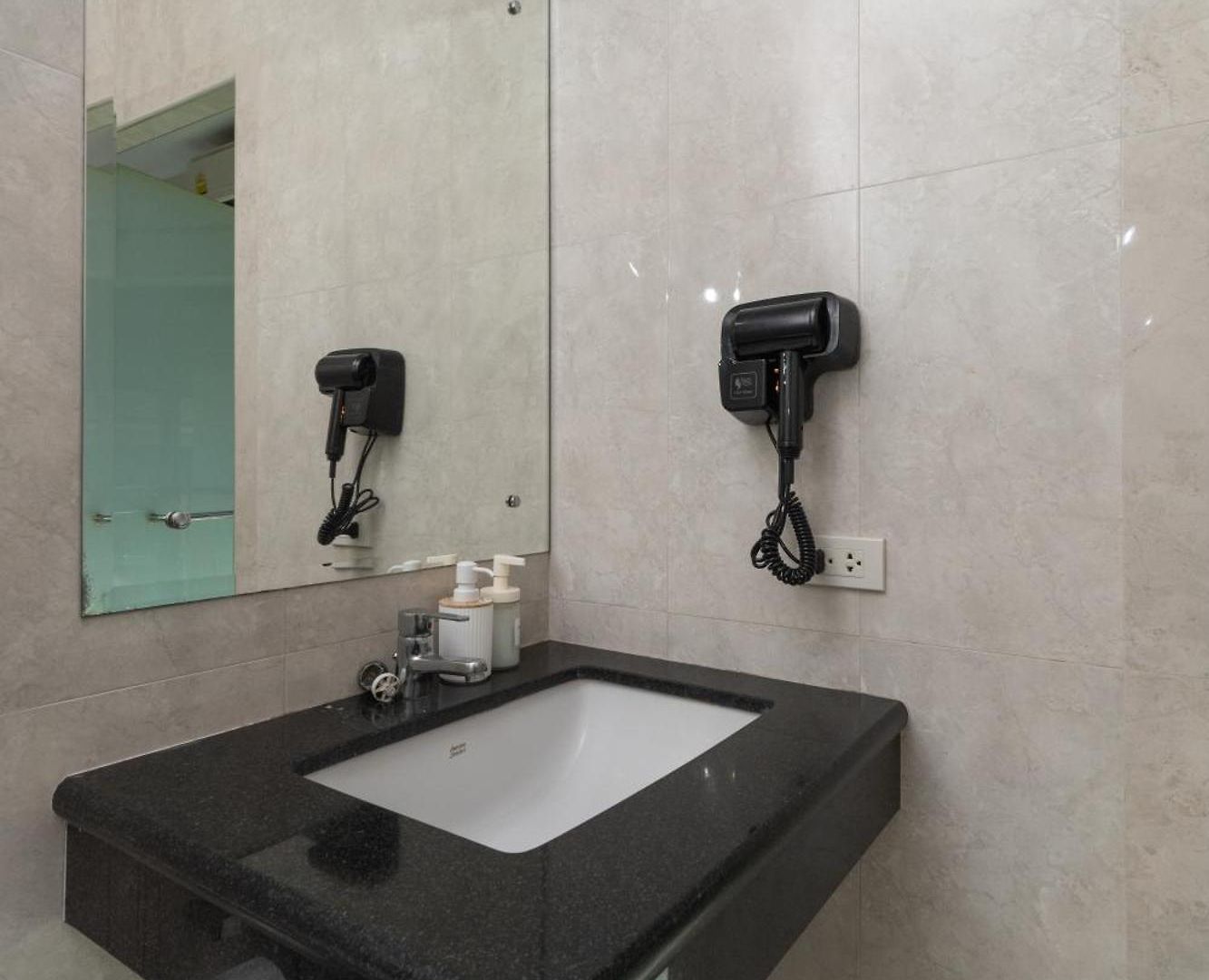 Villa Luxury Pool 4 Bedroom 900m 1.5 Km Downtown Pattaya