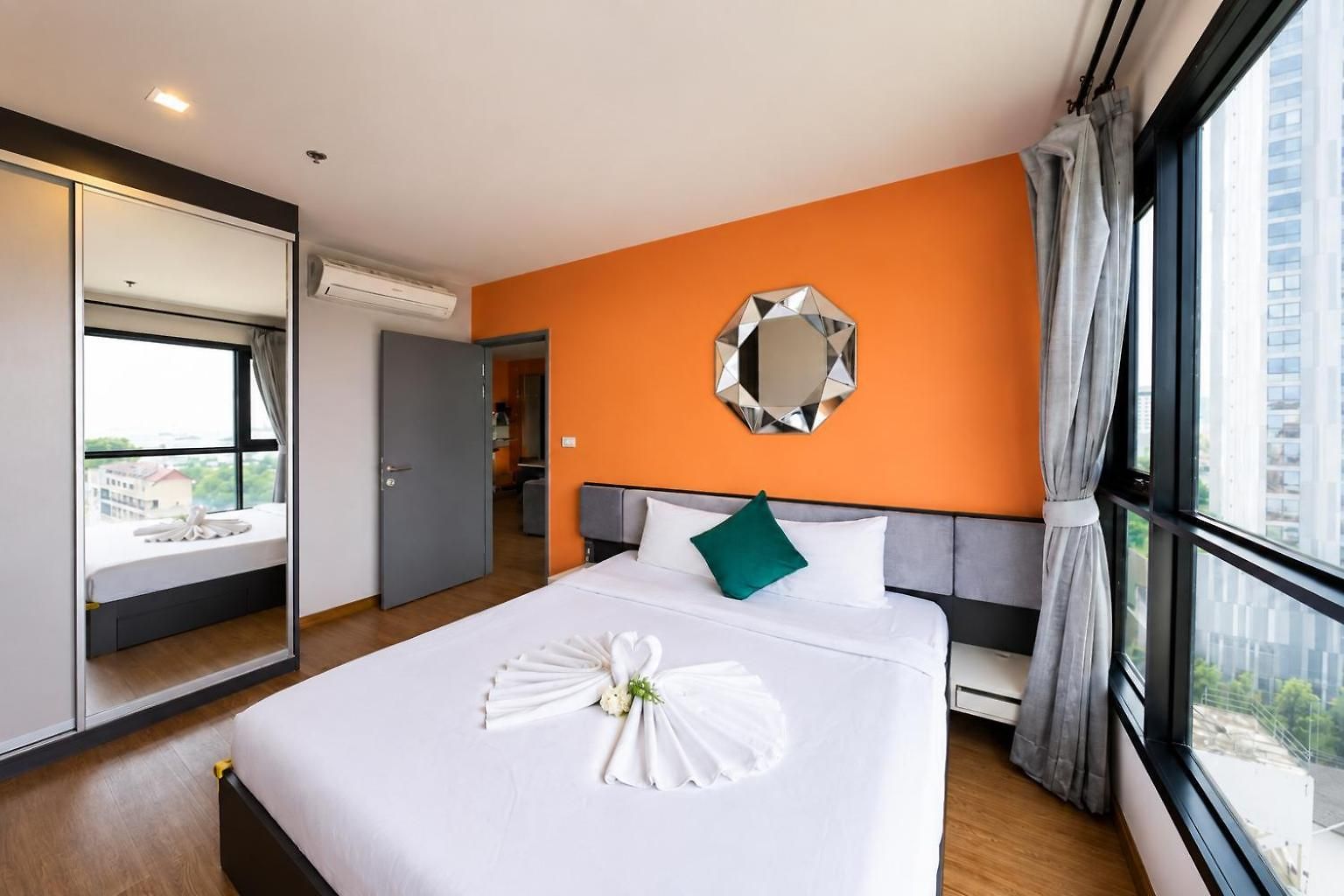 The Base Sea View อพาร์ทเม้น Pattaya
