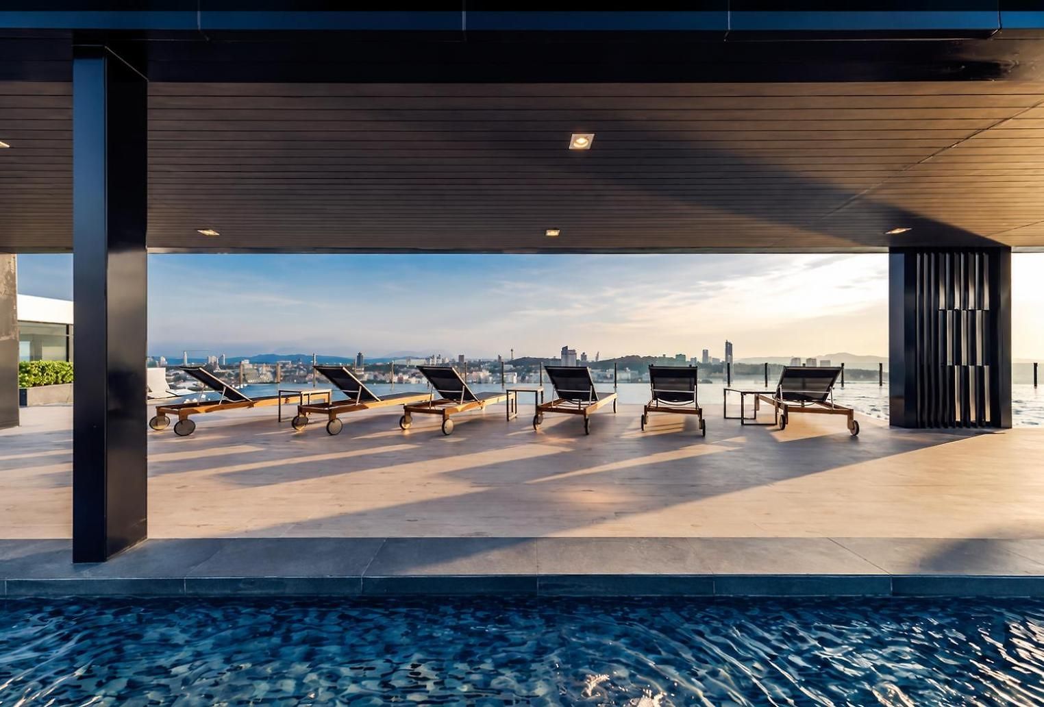 The Base Sea View Pattaya