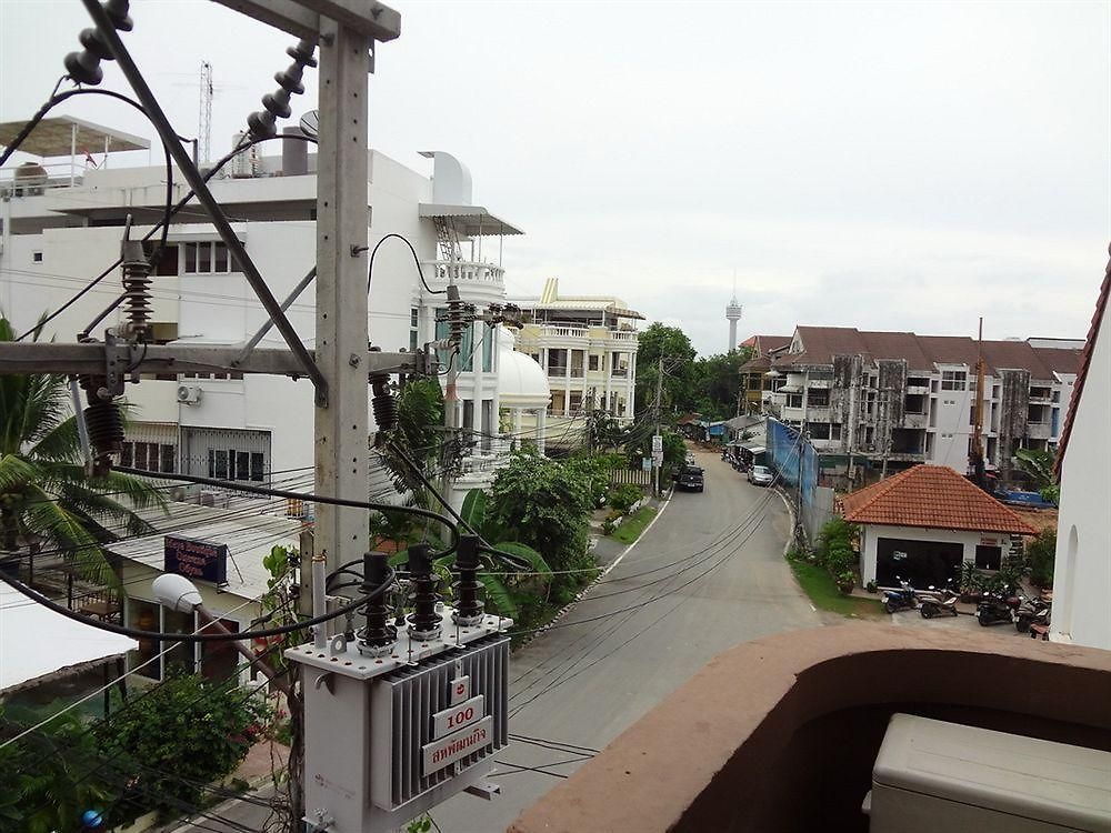 โรงแรม Joy 2*