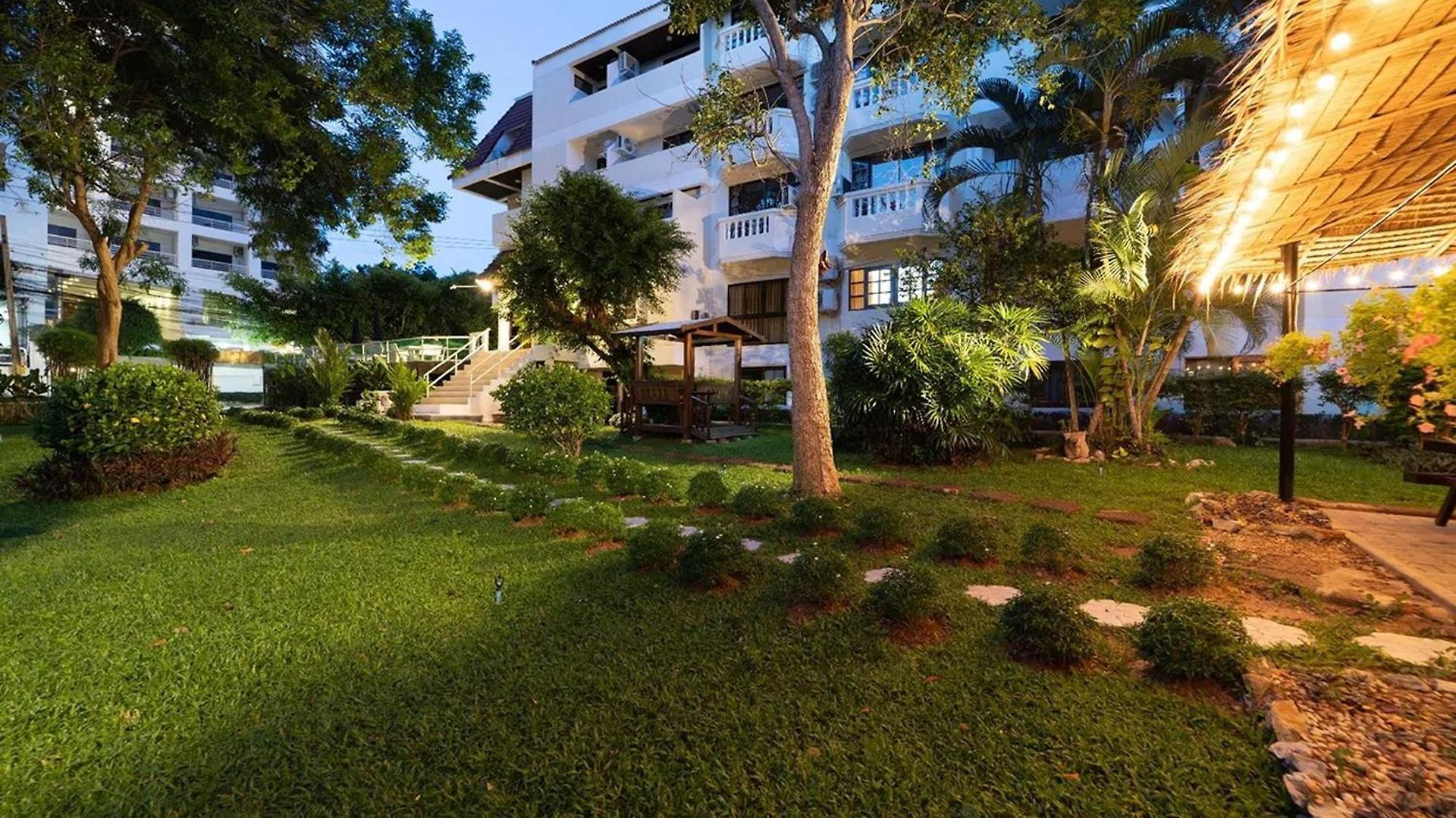 Hotel Hillside 3*