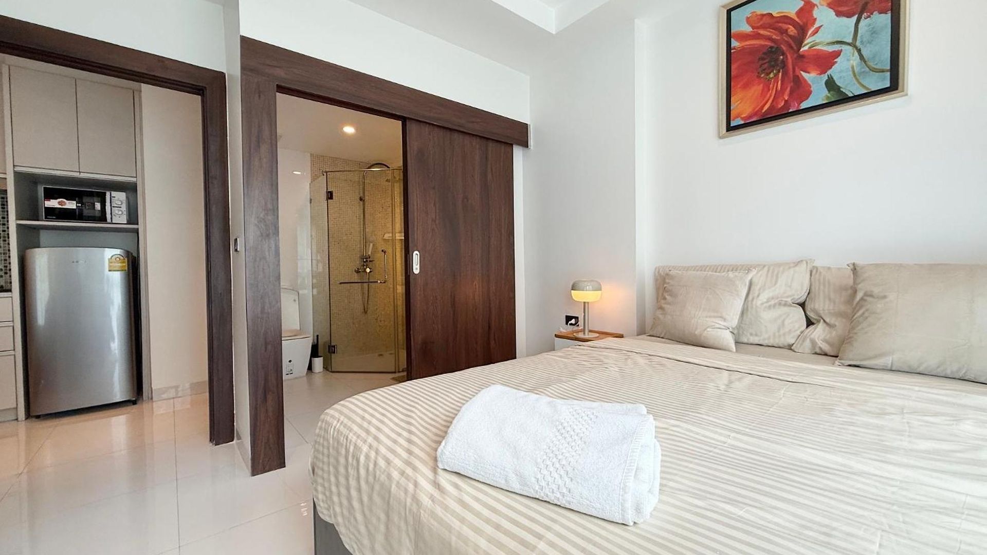 Garden Access 1 Bedroom In Serenity Apartment