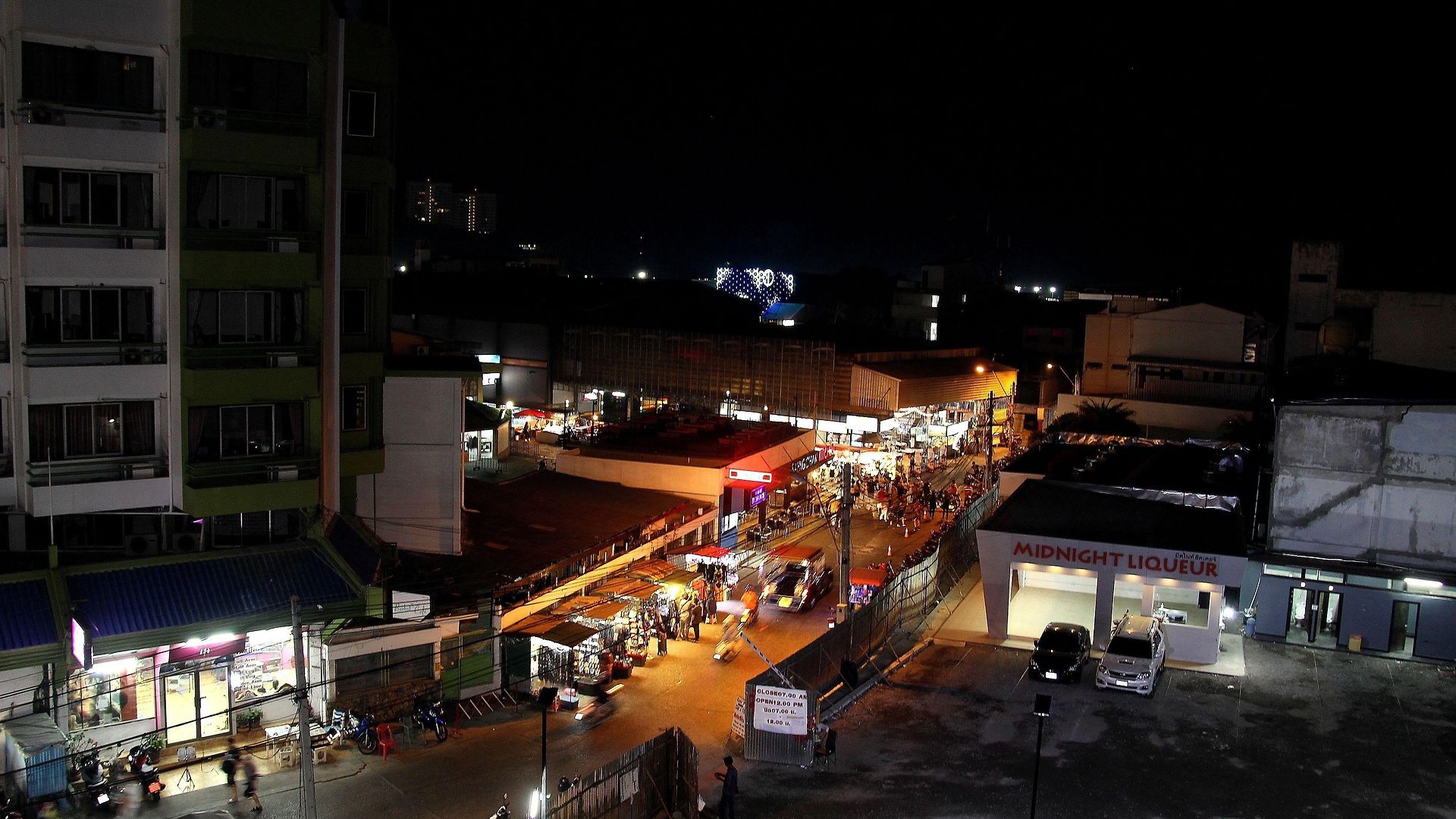 โรงแรม 7