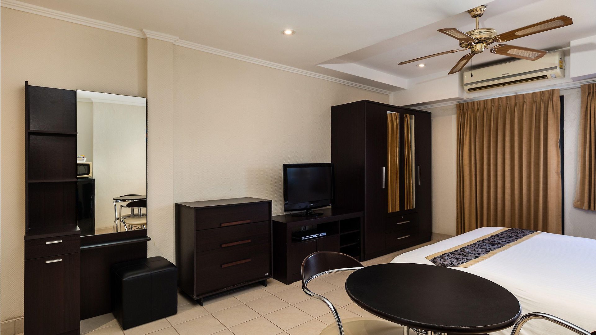Hotel The Classroom 3*