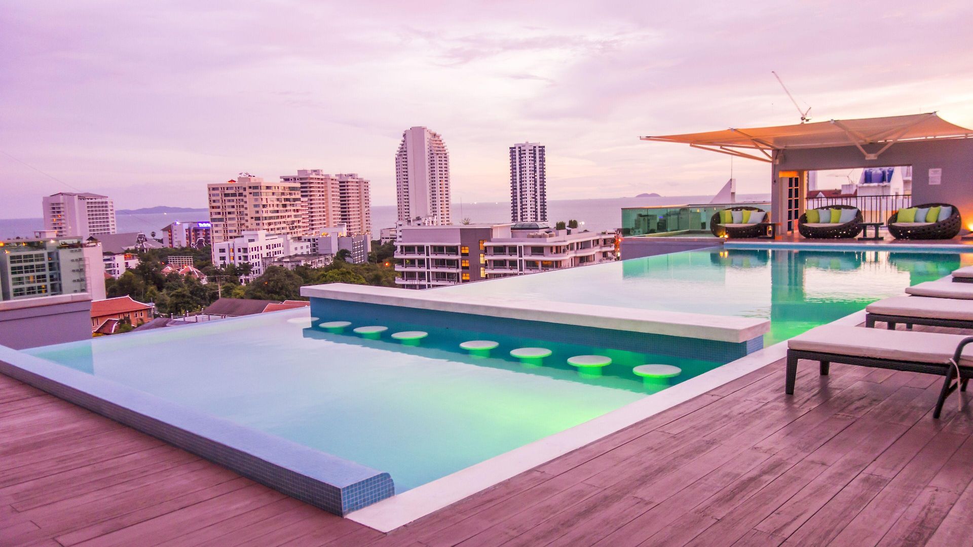 Unique Regency โรงแรม 4*