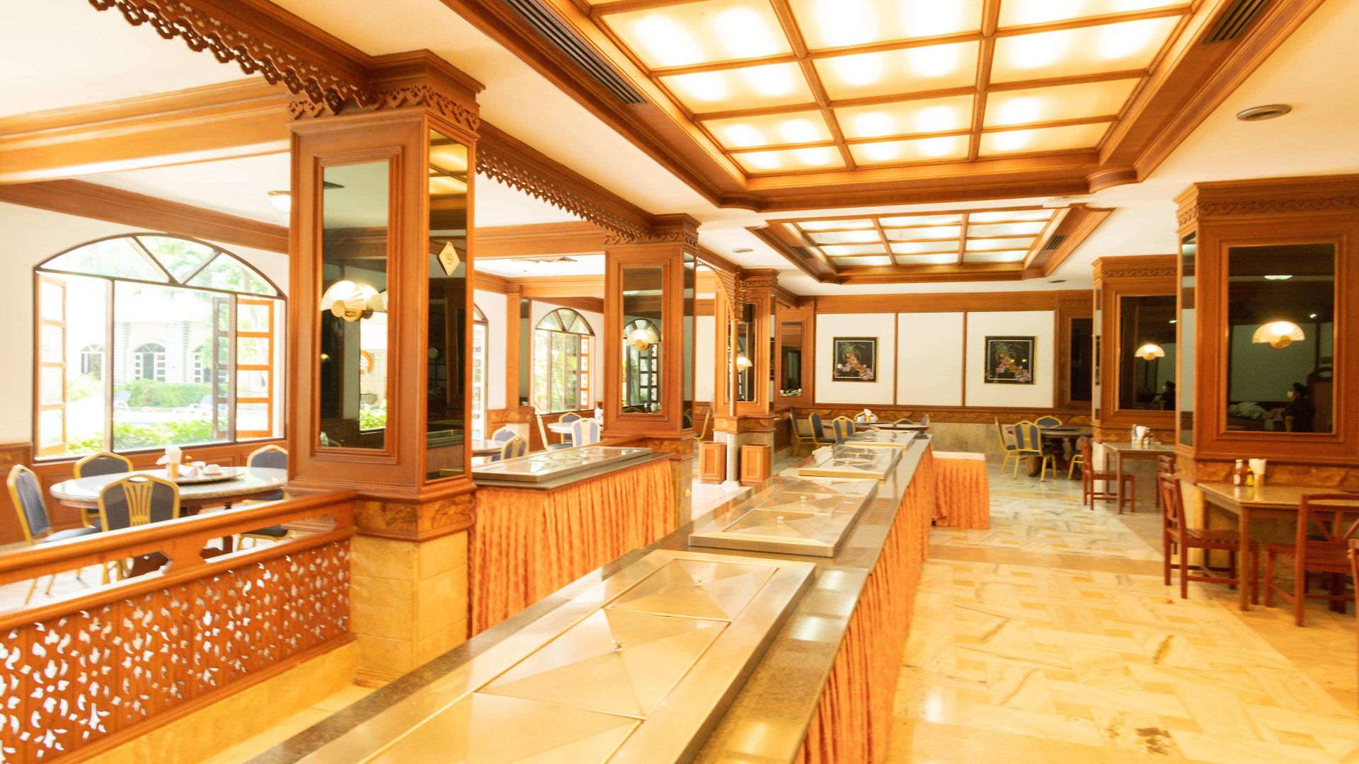 รายัล ทวินส์ พาเลซ โรงแรม