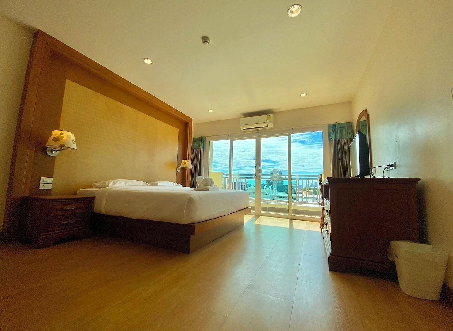 Hotel Dhotel 3*