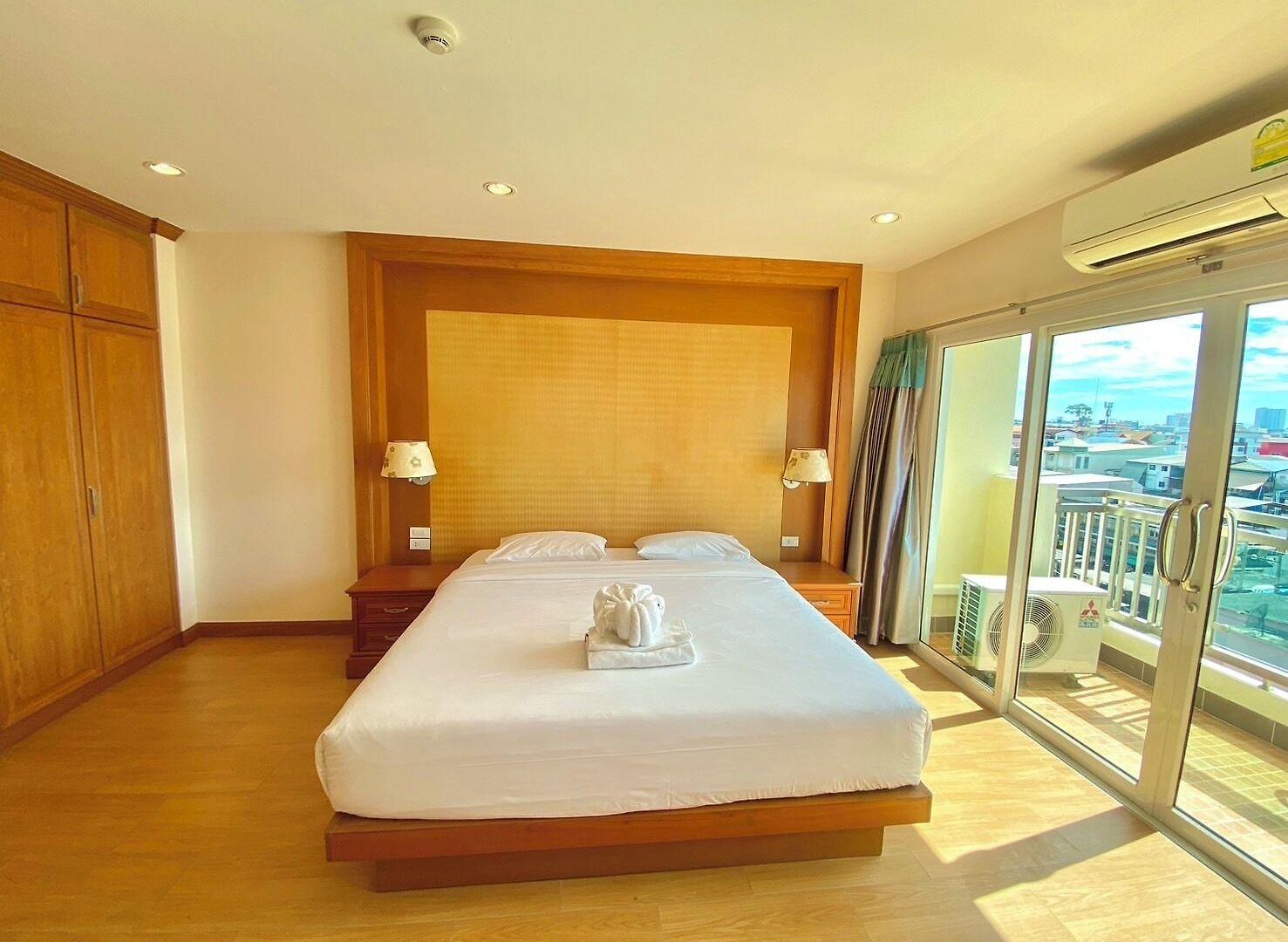 Dhotel Hotel