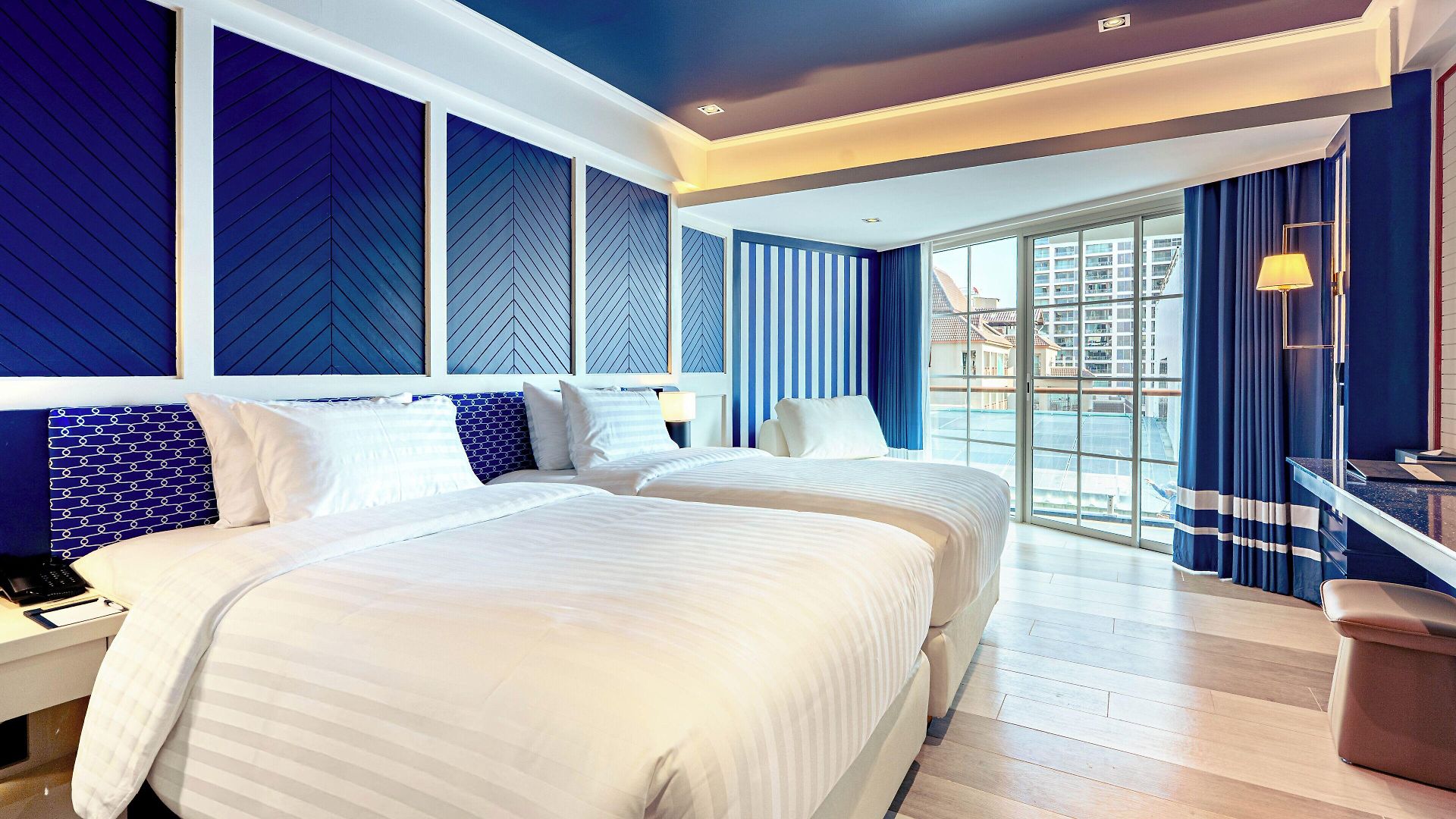 The Cruise โรงแรม