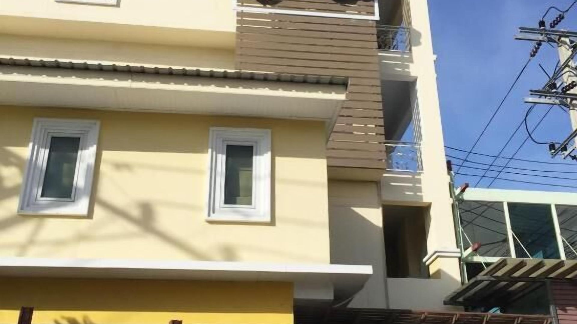 V Style Pattaya North Beach Hostel *