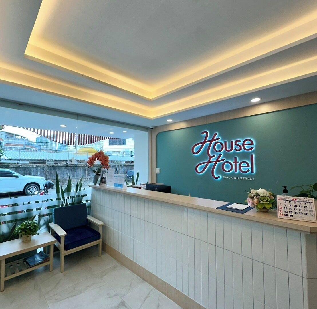 House Walking Street 3*