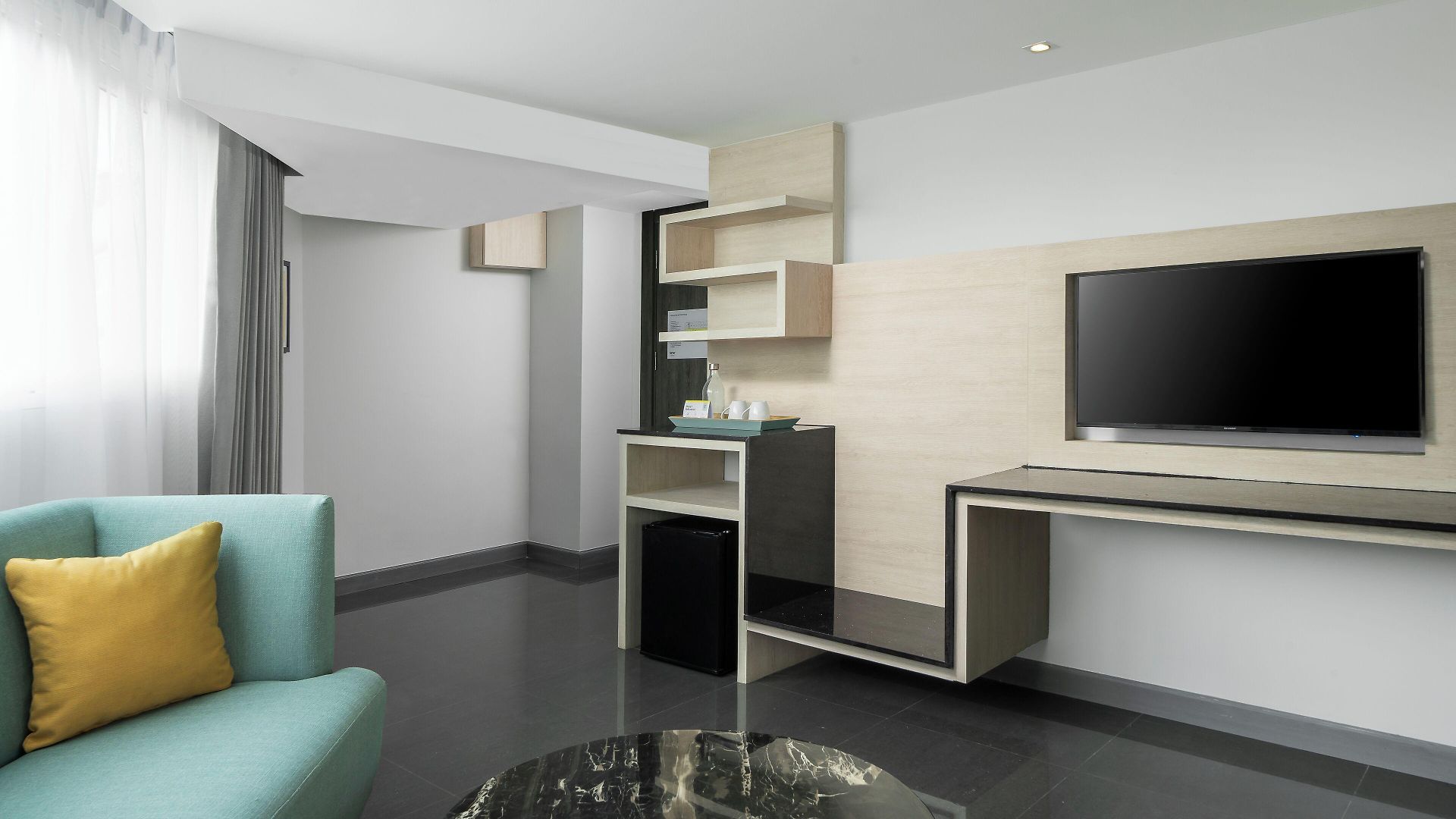 โรงแรม โนวา เอ็กซ์เพรส โฮเทล 4*