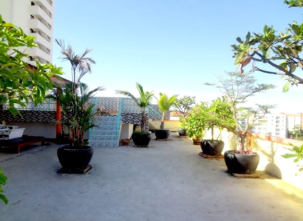 The Garden Place Inn