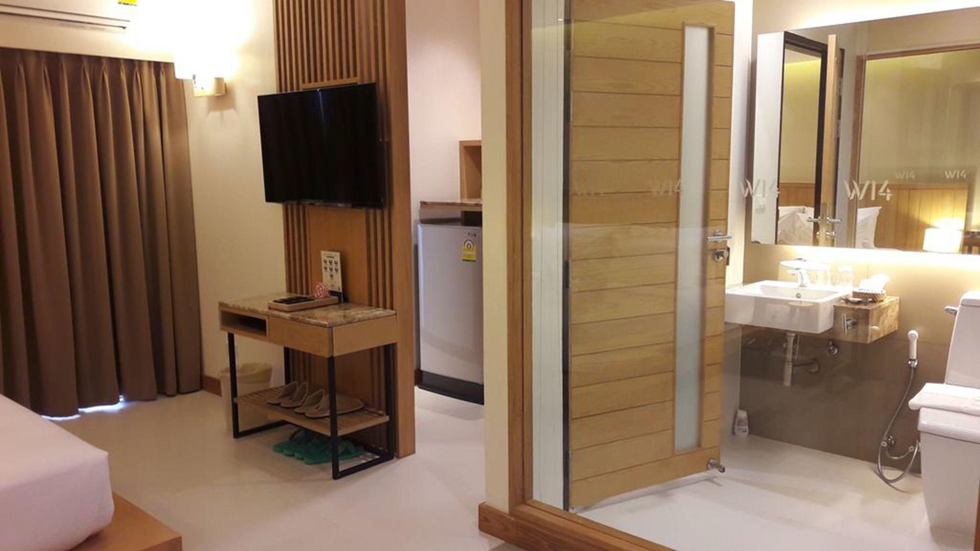 โรงแรม W14
