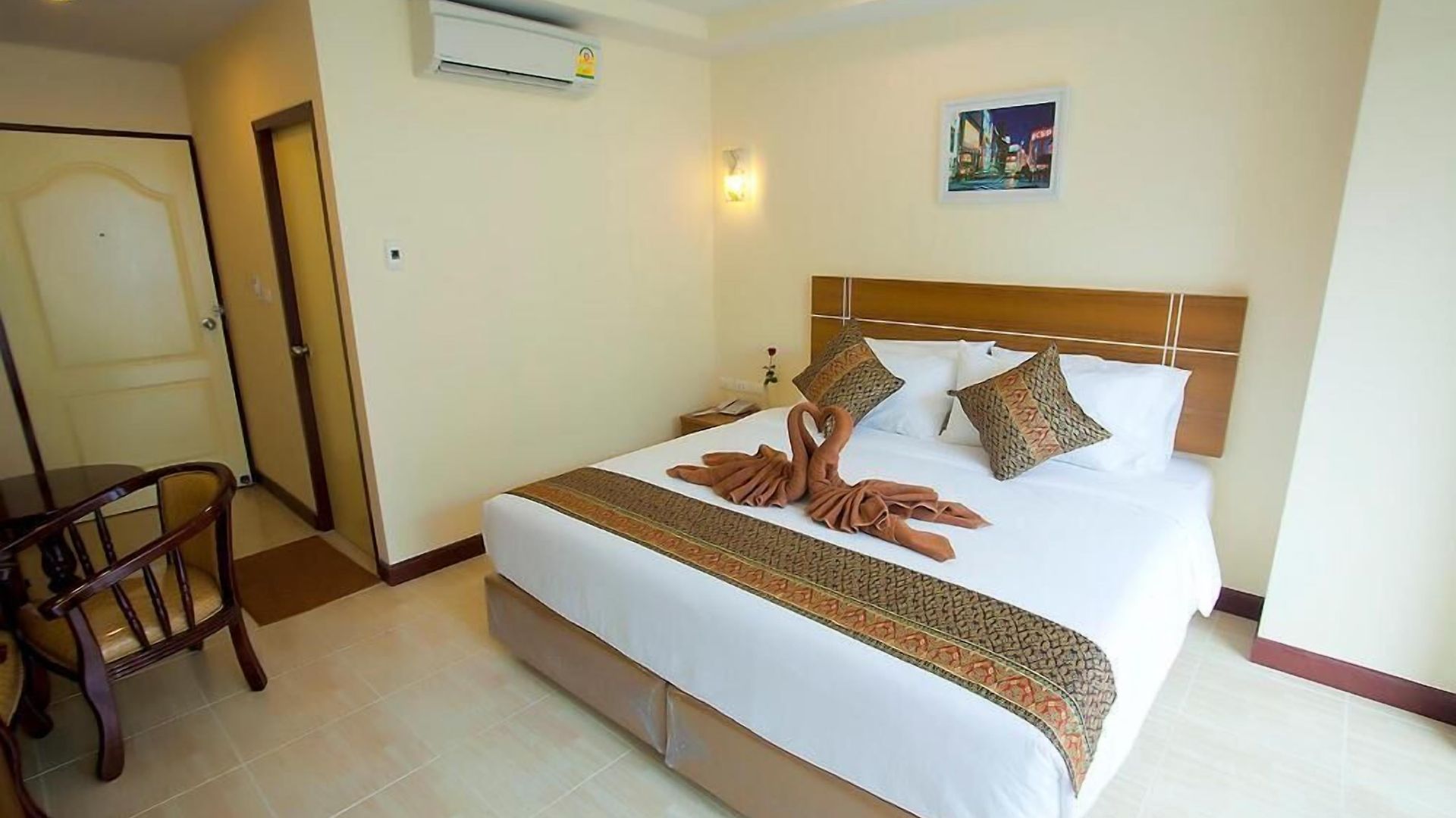 Iris โรงแรม 3*