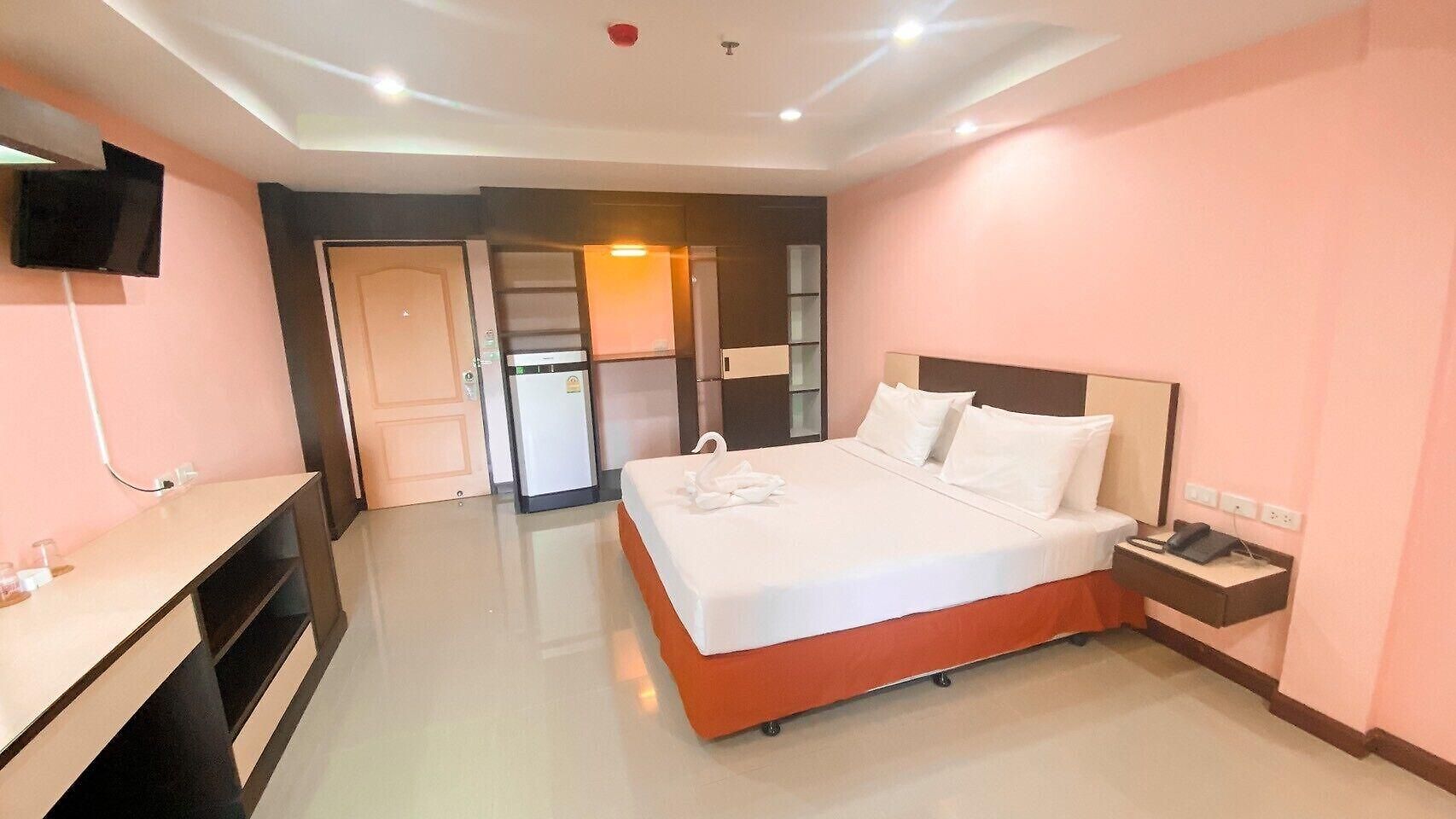 Hotel Oyo 523 Aa Pattaya Ville 2*
