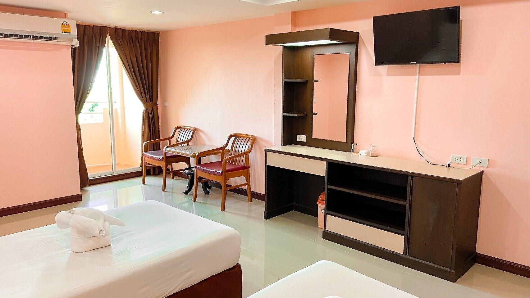 Hotel Oyo 523 Aa Pattaya Ville