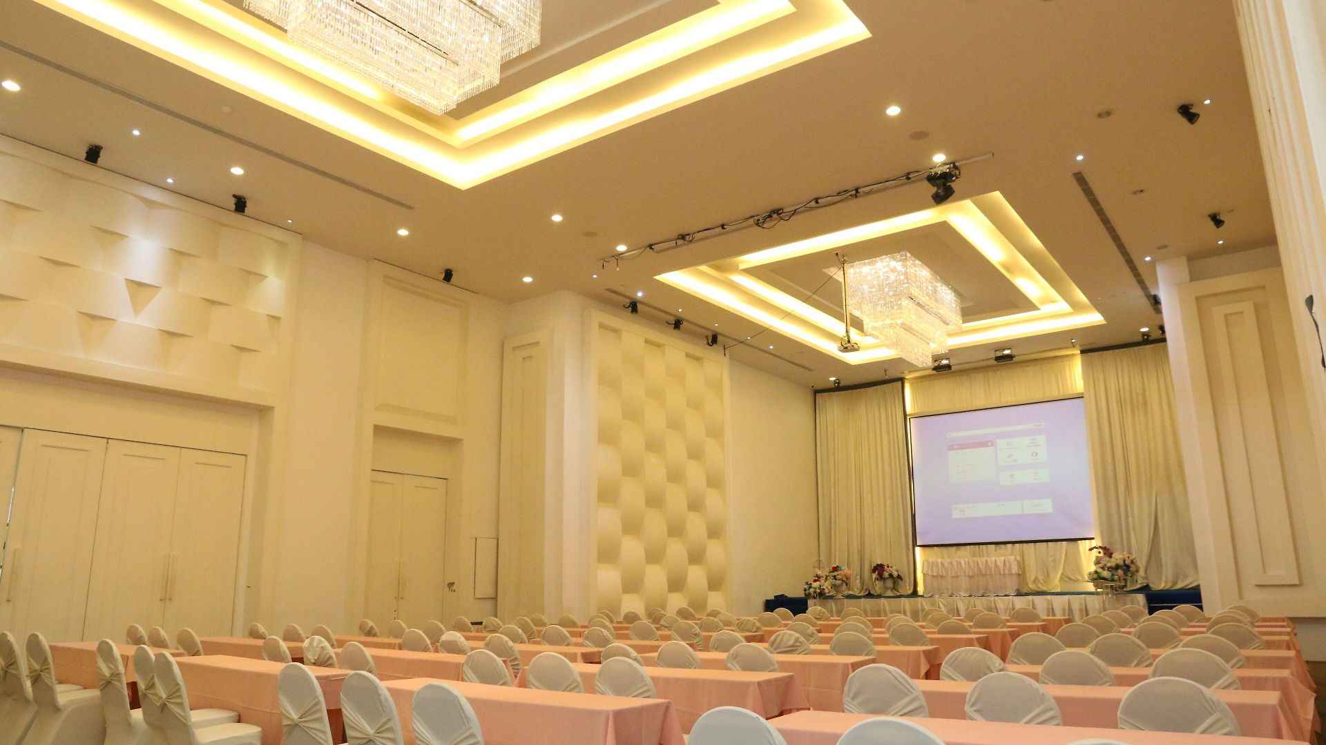 Hotel Crystal Palace Luxury 5*