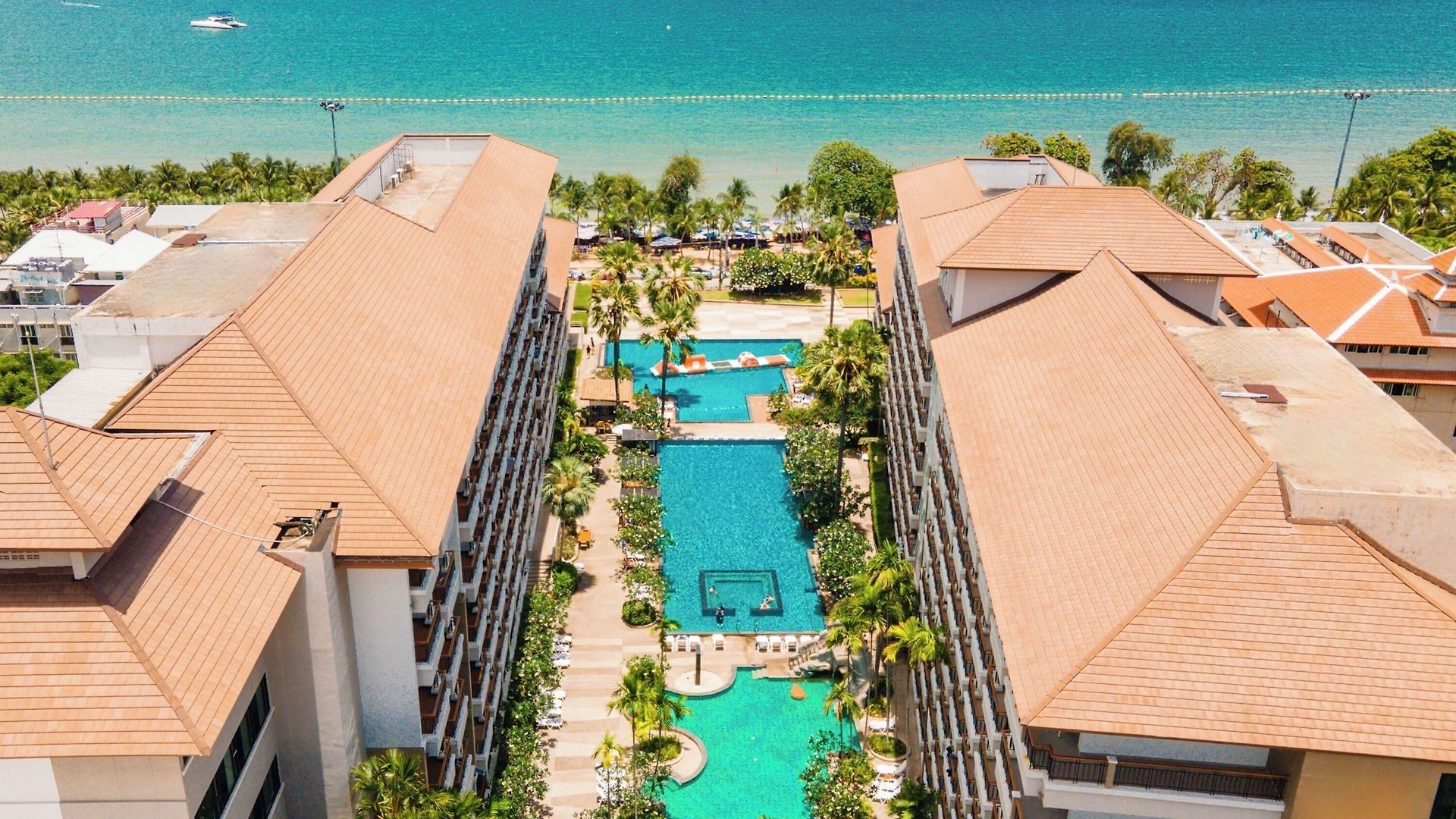 Welcome World Beachfront Pattaya