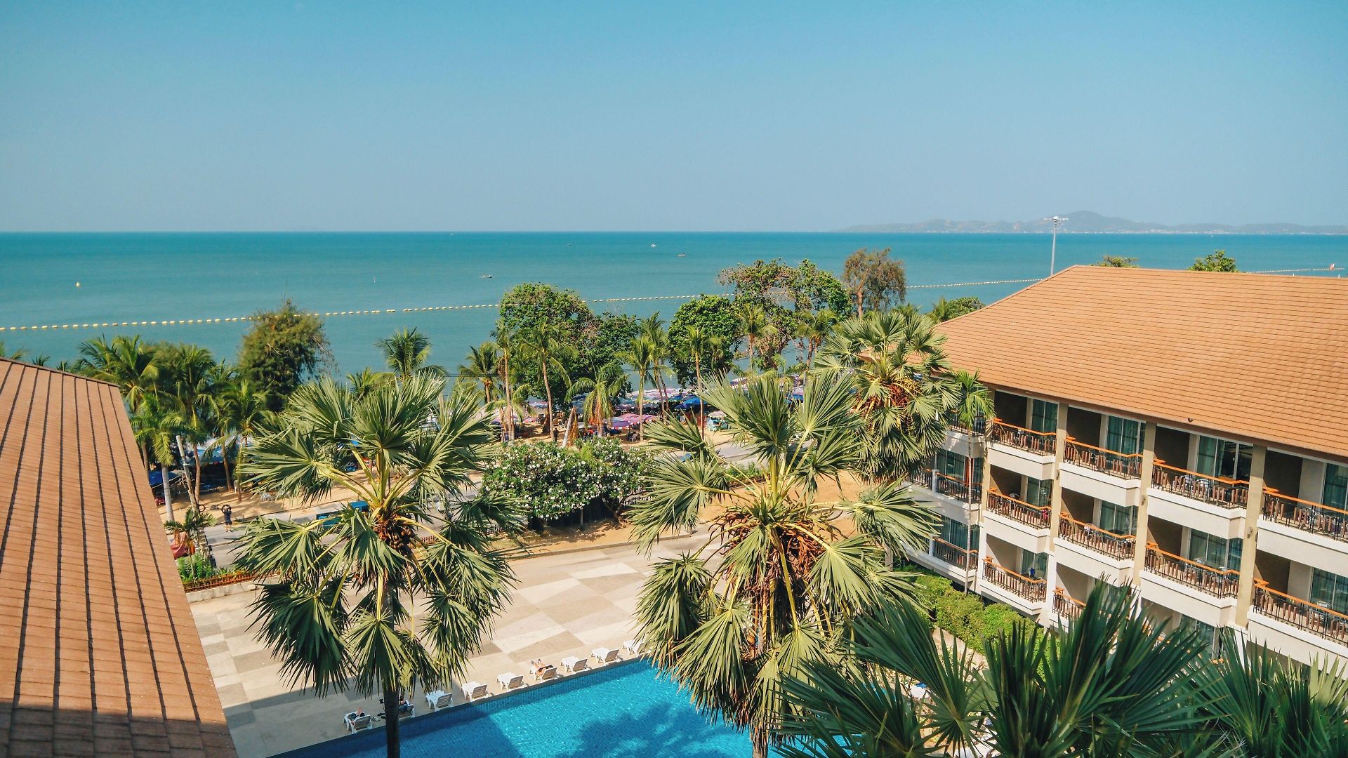 Welcome World Beachfront โรงแรม 4*