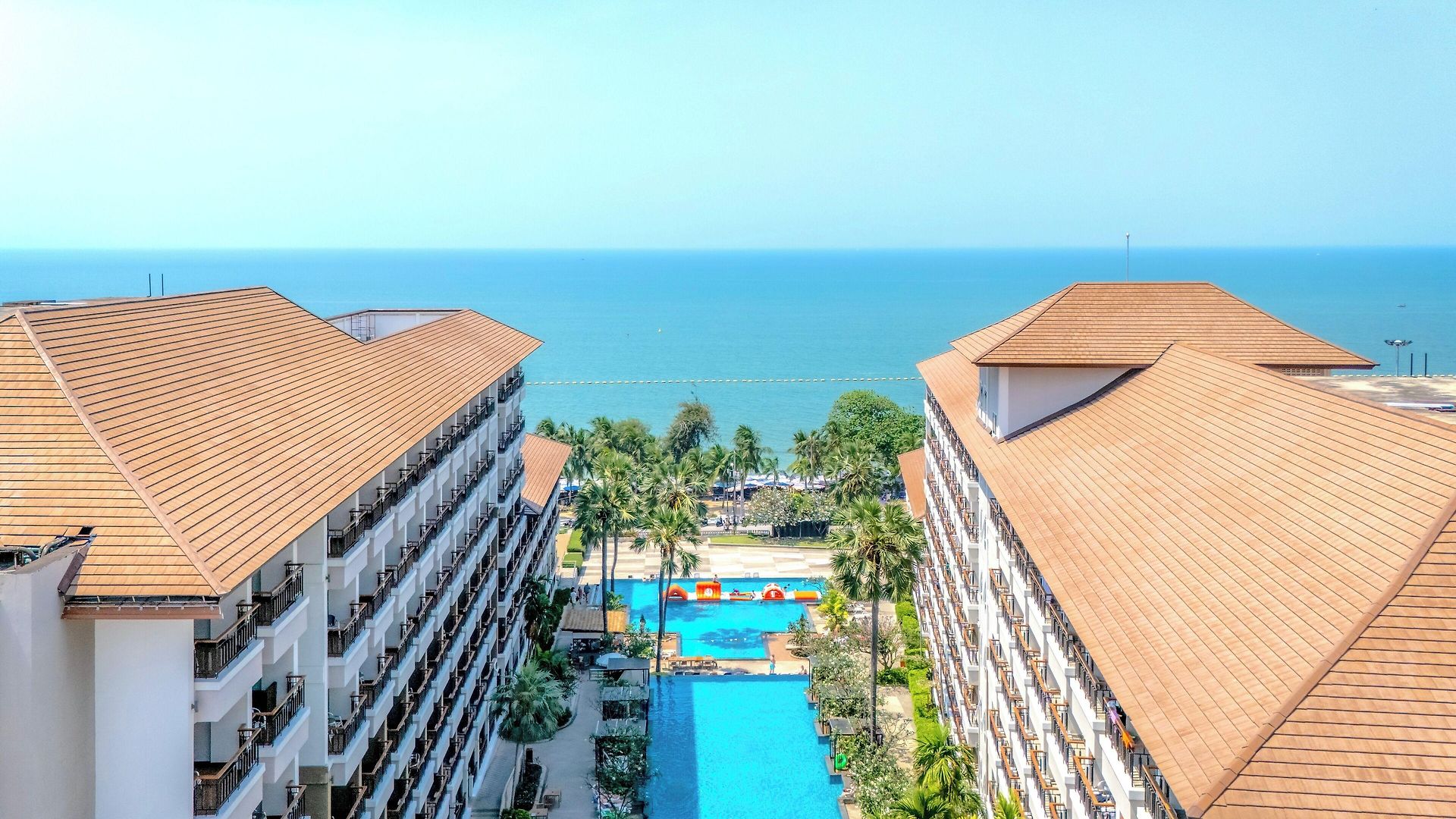 Welcome World Beachfront โรงแรม