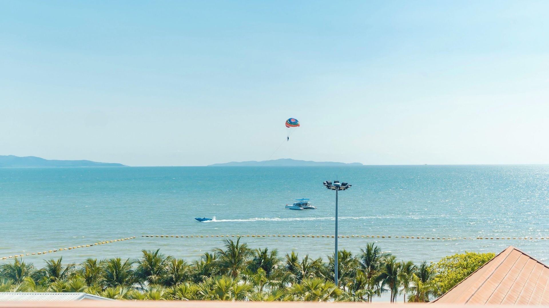 โรงแรม Welcome World Beachfront Pattaya