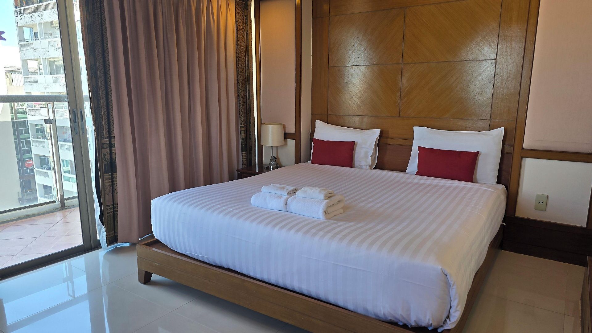 Hotel Mike 3*
