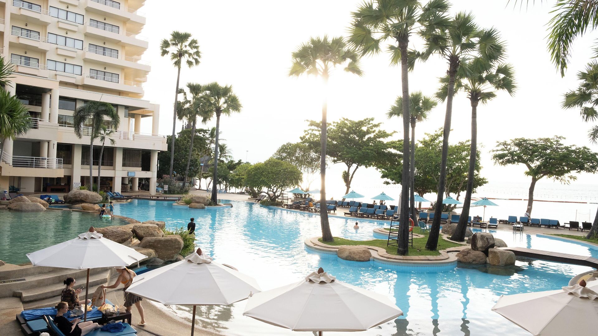 Garden Sea View 5*
