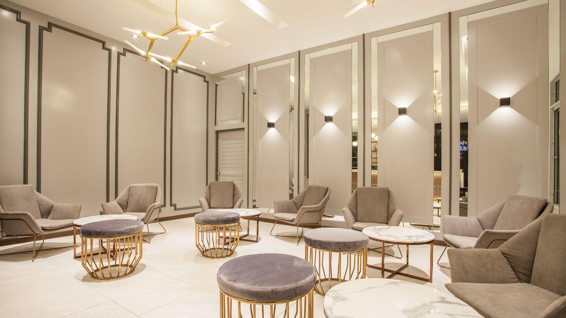โรงแรม Hill Fresco
