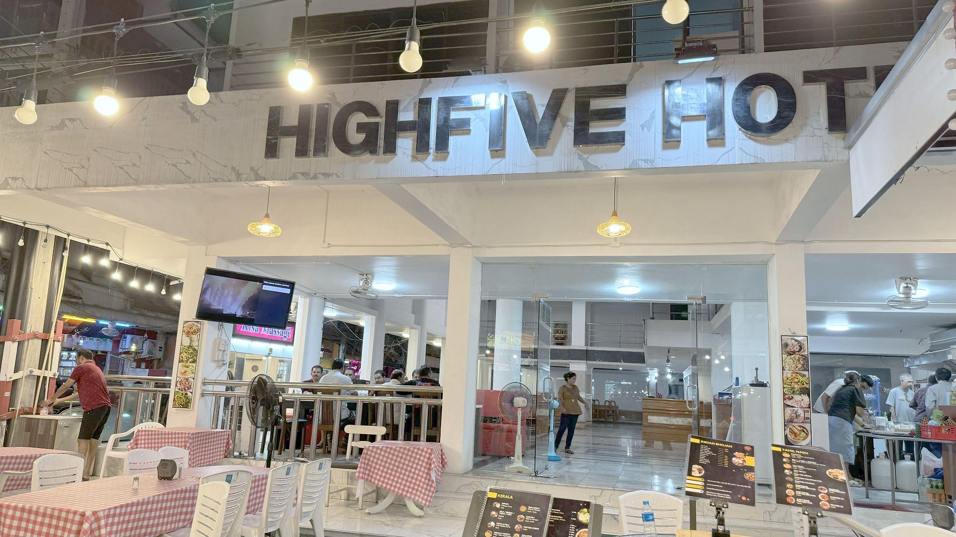 Hotel Highfive