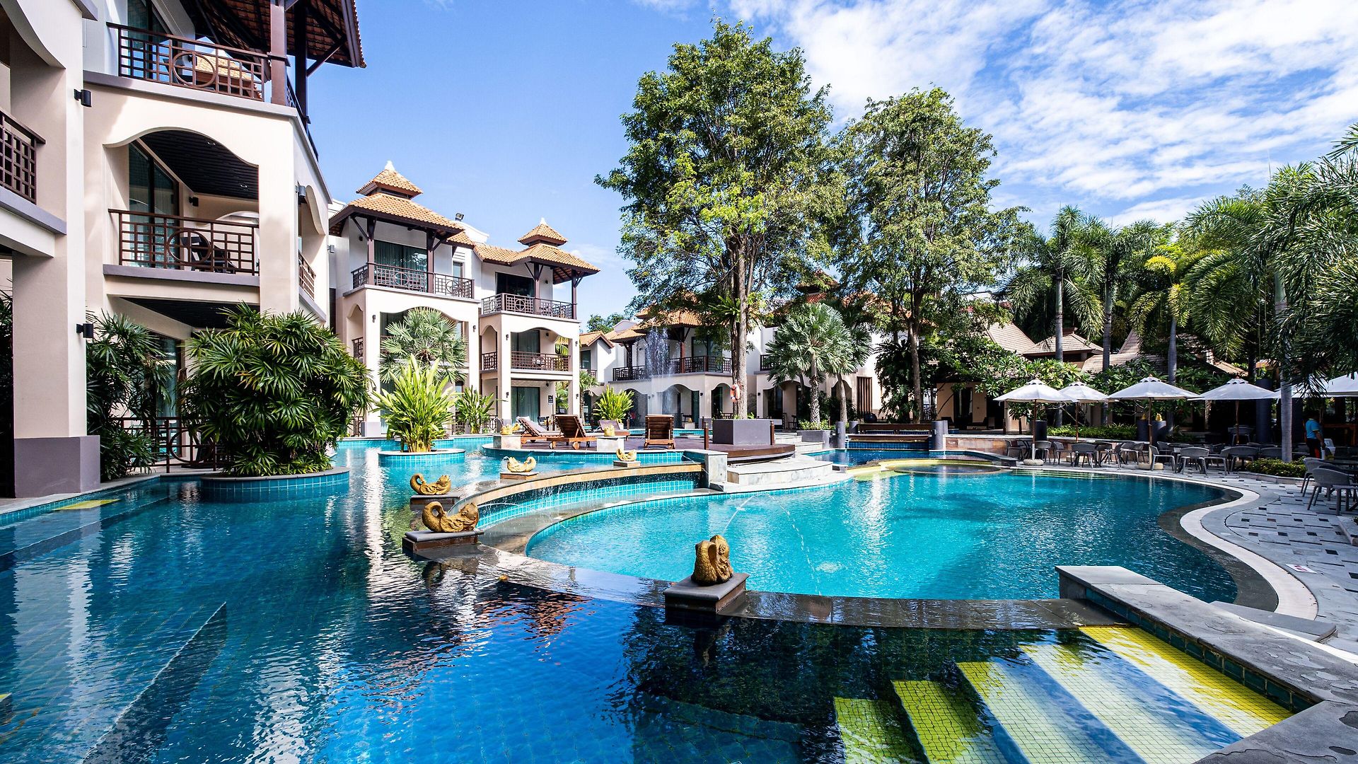 โรงแรม Long Garden & Pavilions 5*