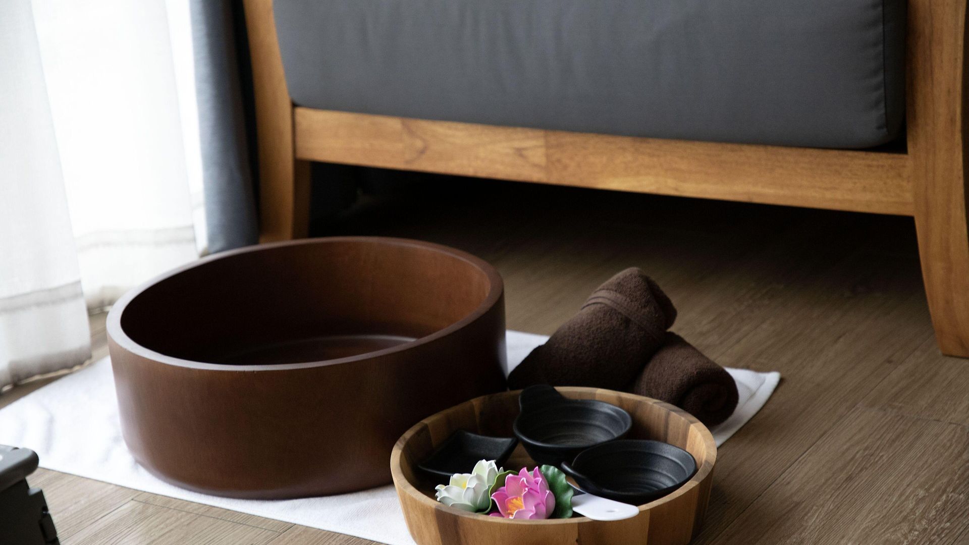 โรงแรม The Leela &