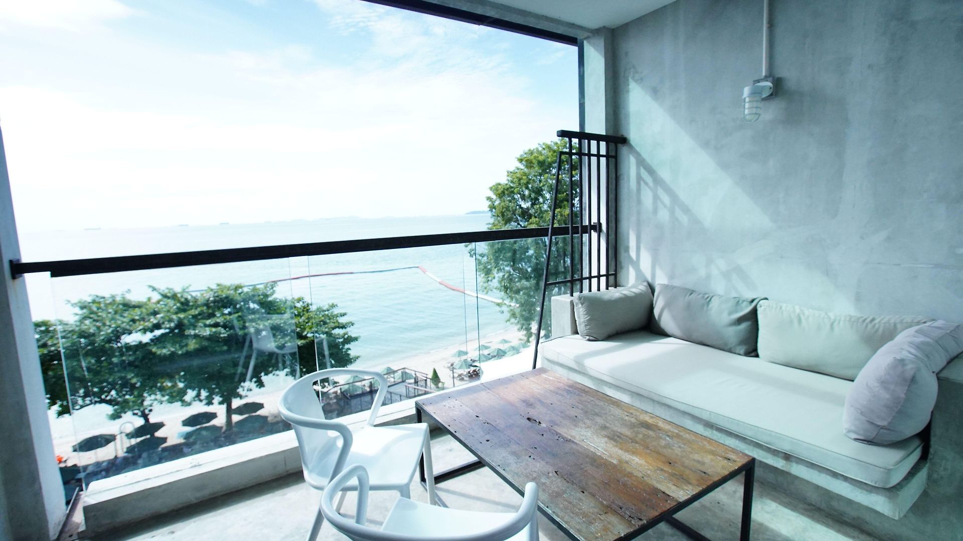 Modus Beachfront Pattaya